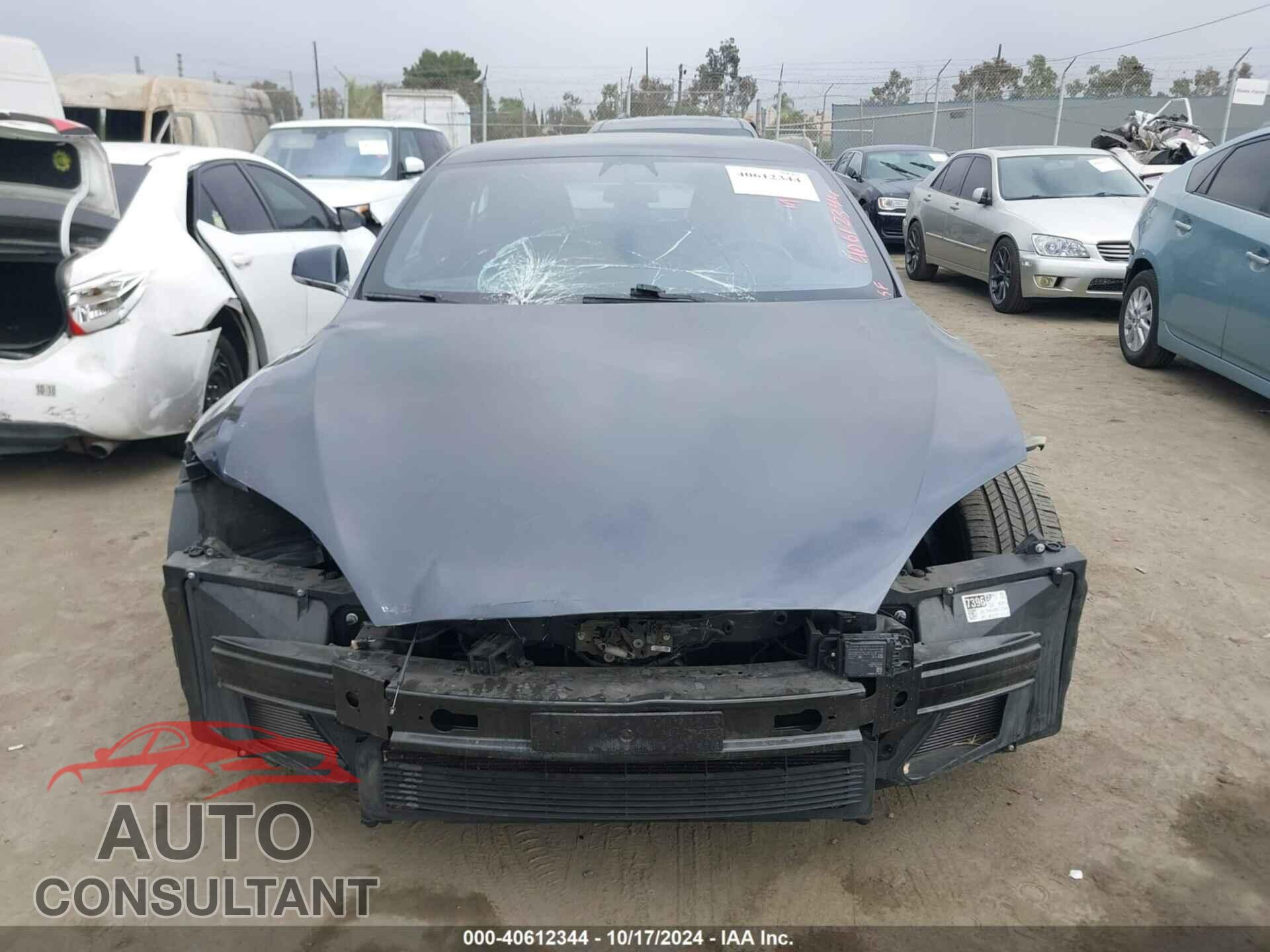 TESLA MODEL S 2018 - 5YJSA1E23JF295619