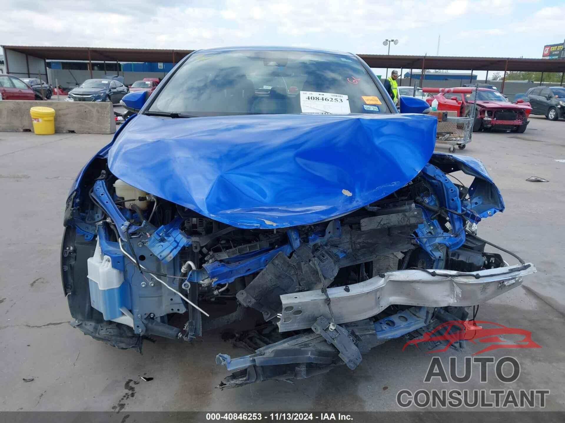 TOYOTA C-HR 2021 - JTNKHMBX2M1116993