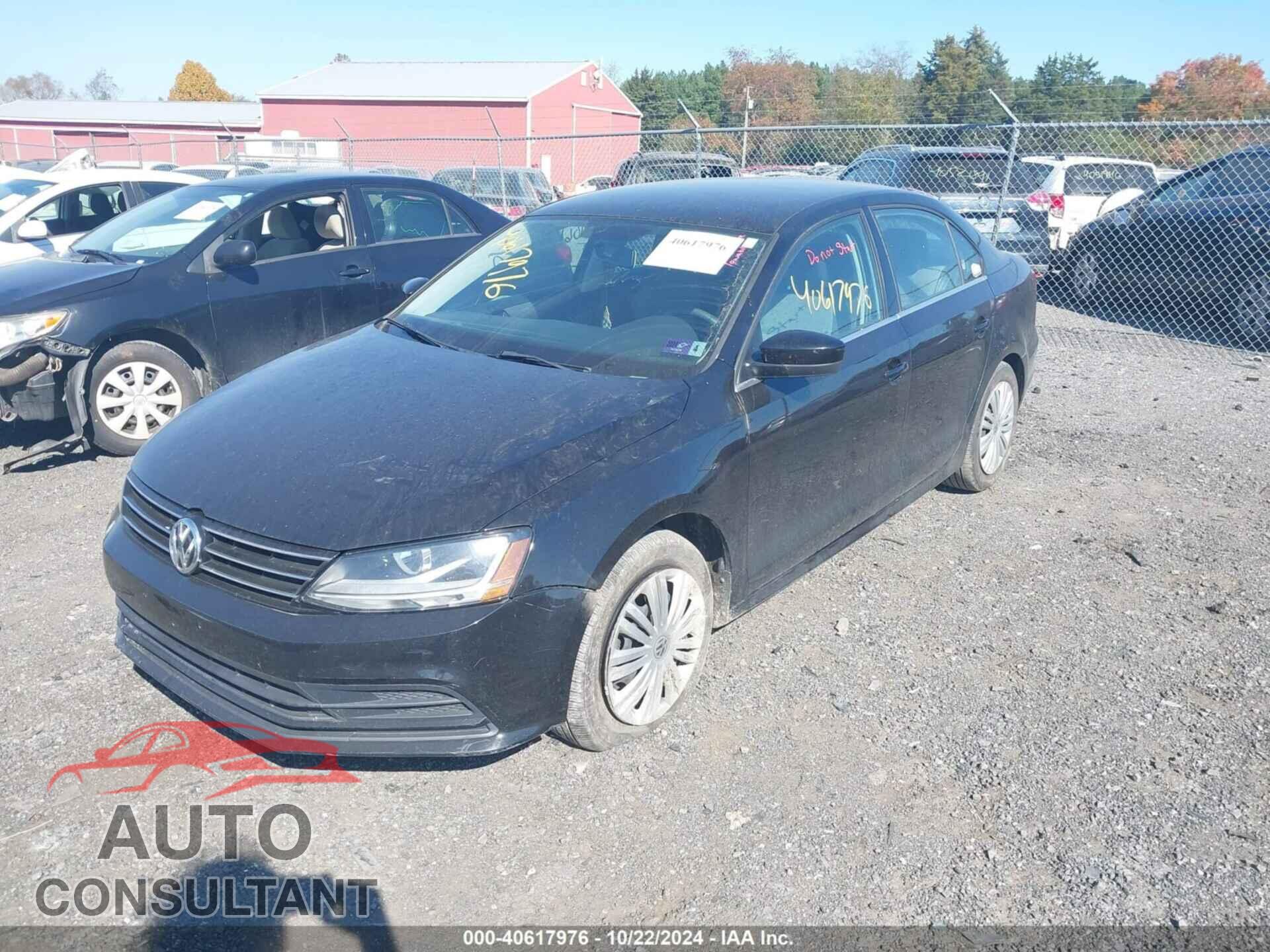 VOLKSWAGEN JETTA 2017 - 3VW2B7AJXHM315736