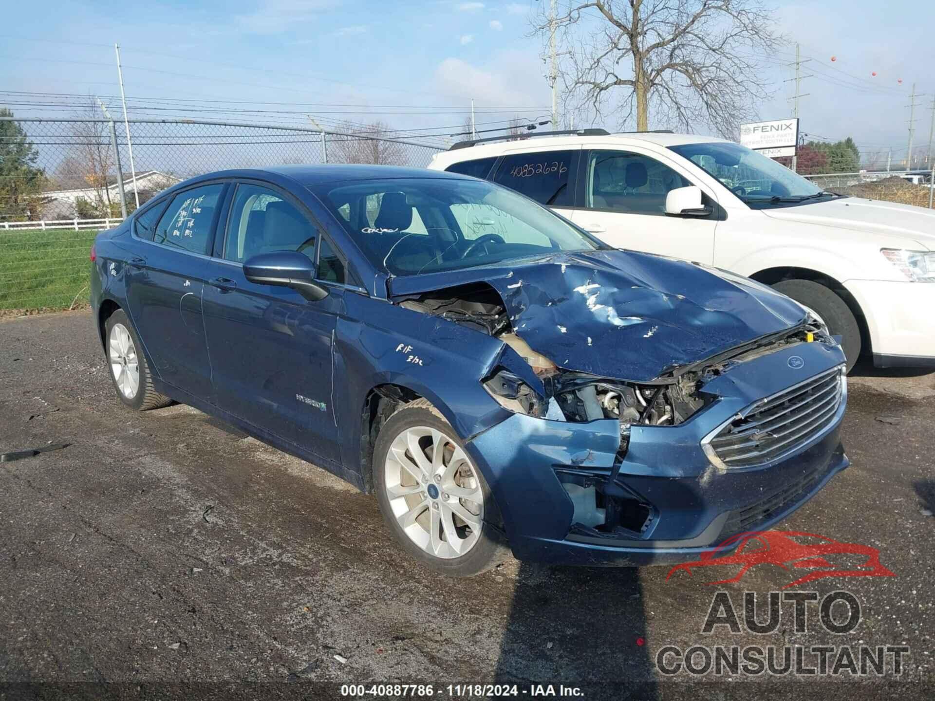 FORD FUSION HYBRID 2019 - 3FA6P0LU9KR147561