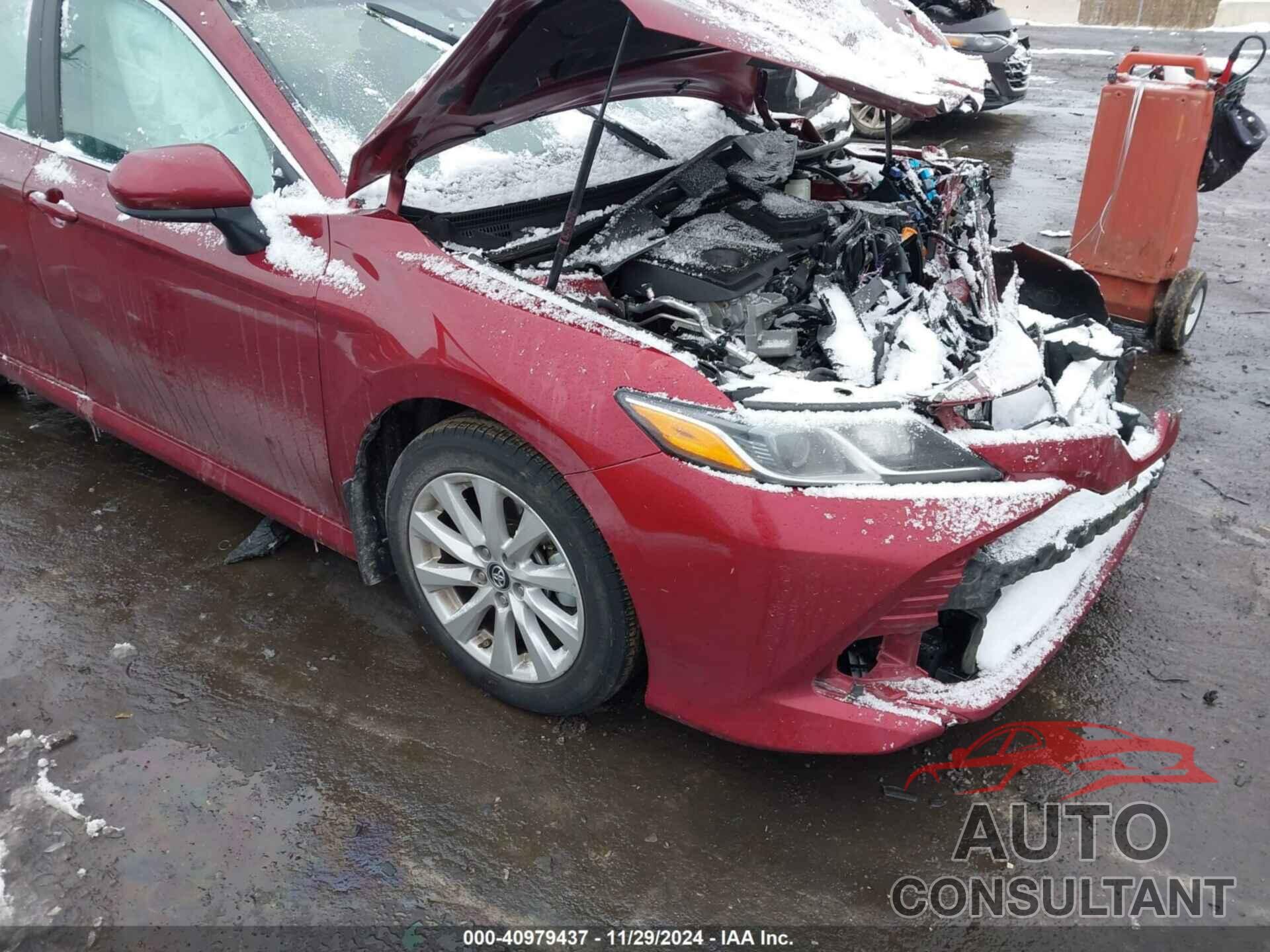 TOYOTA CAMRY 2018 - 4T1B11HK3JU666034