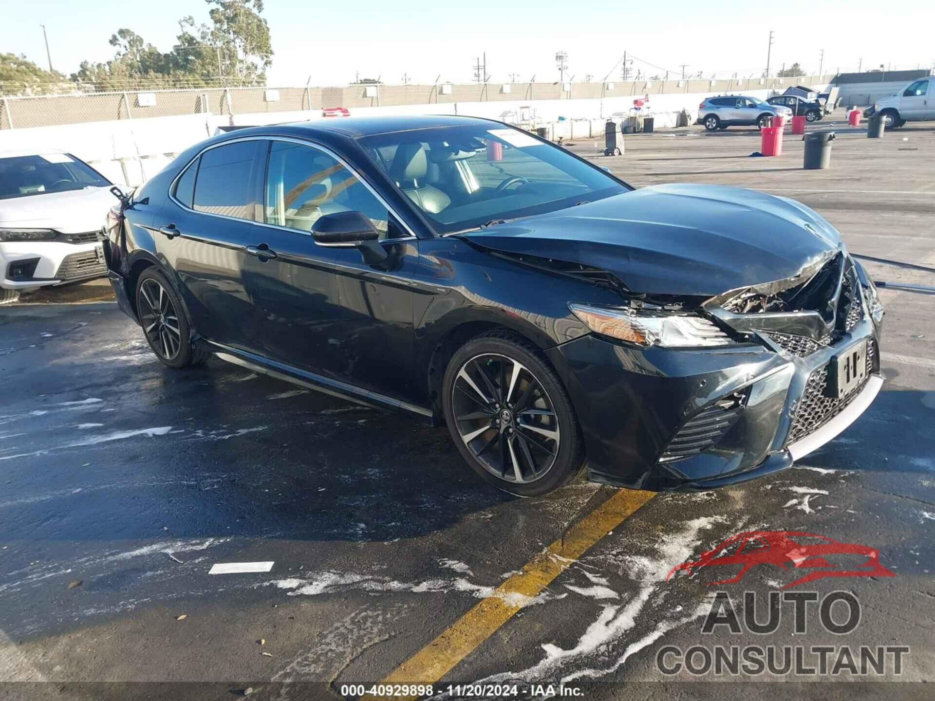 TOYOTA CAMRY 2018 - 4T1B61HK9JU046287