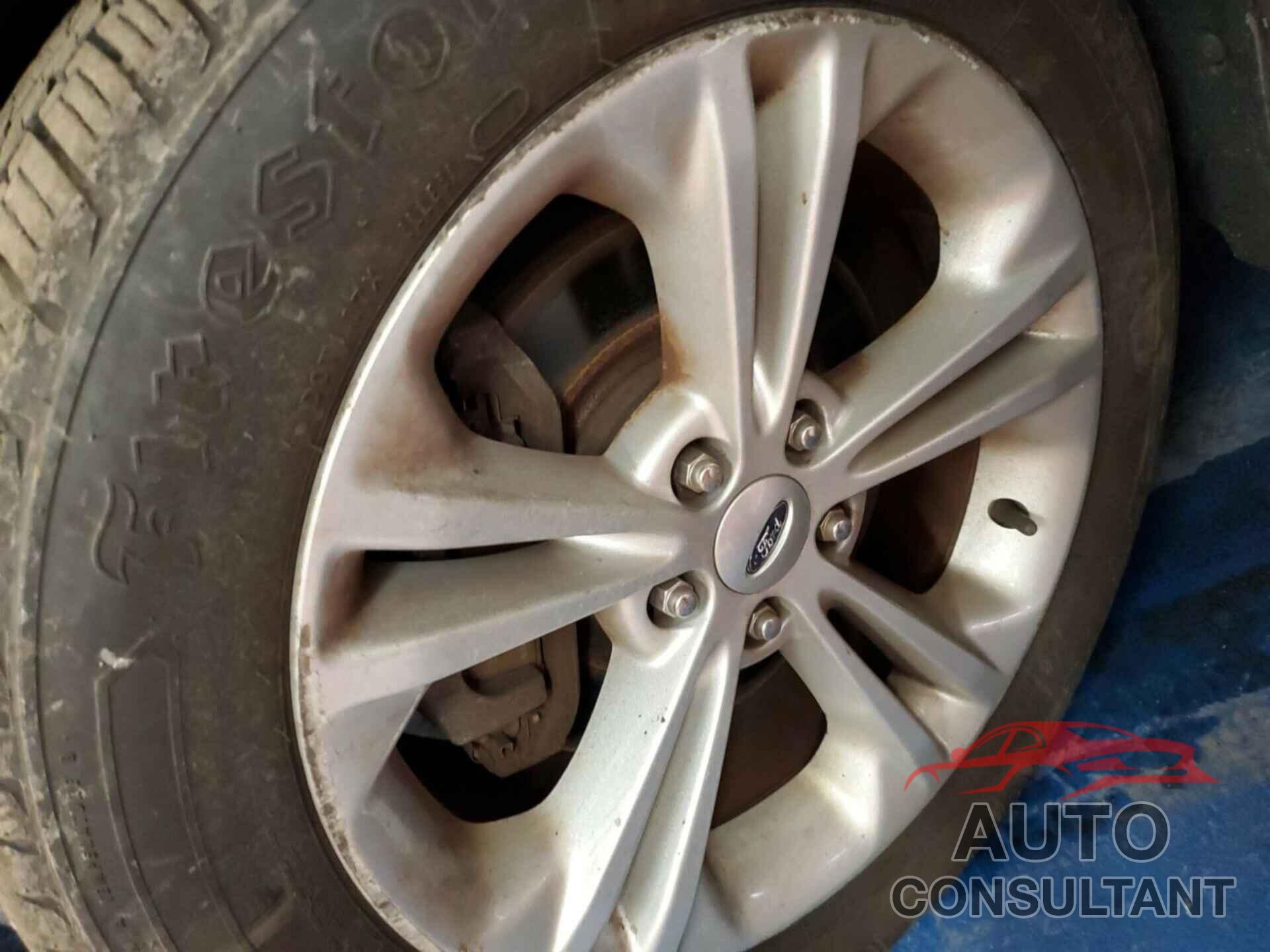 FORD TAURUS 2017 - 1FAHP2E83HG140433