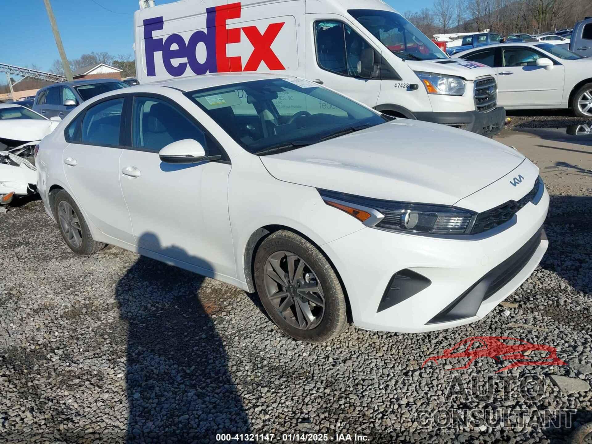 KIA FORTE 2023 - 3KPF24AD6PE642124