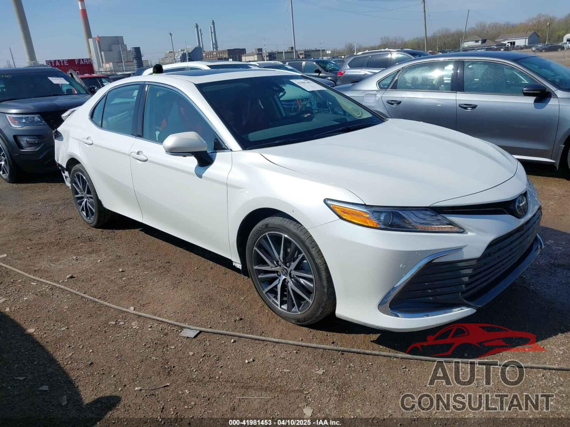 TOYOTA CAMRY 2022 - 4T1F31AK0NU043465