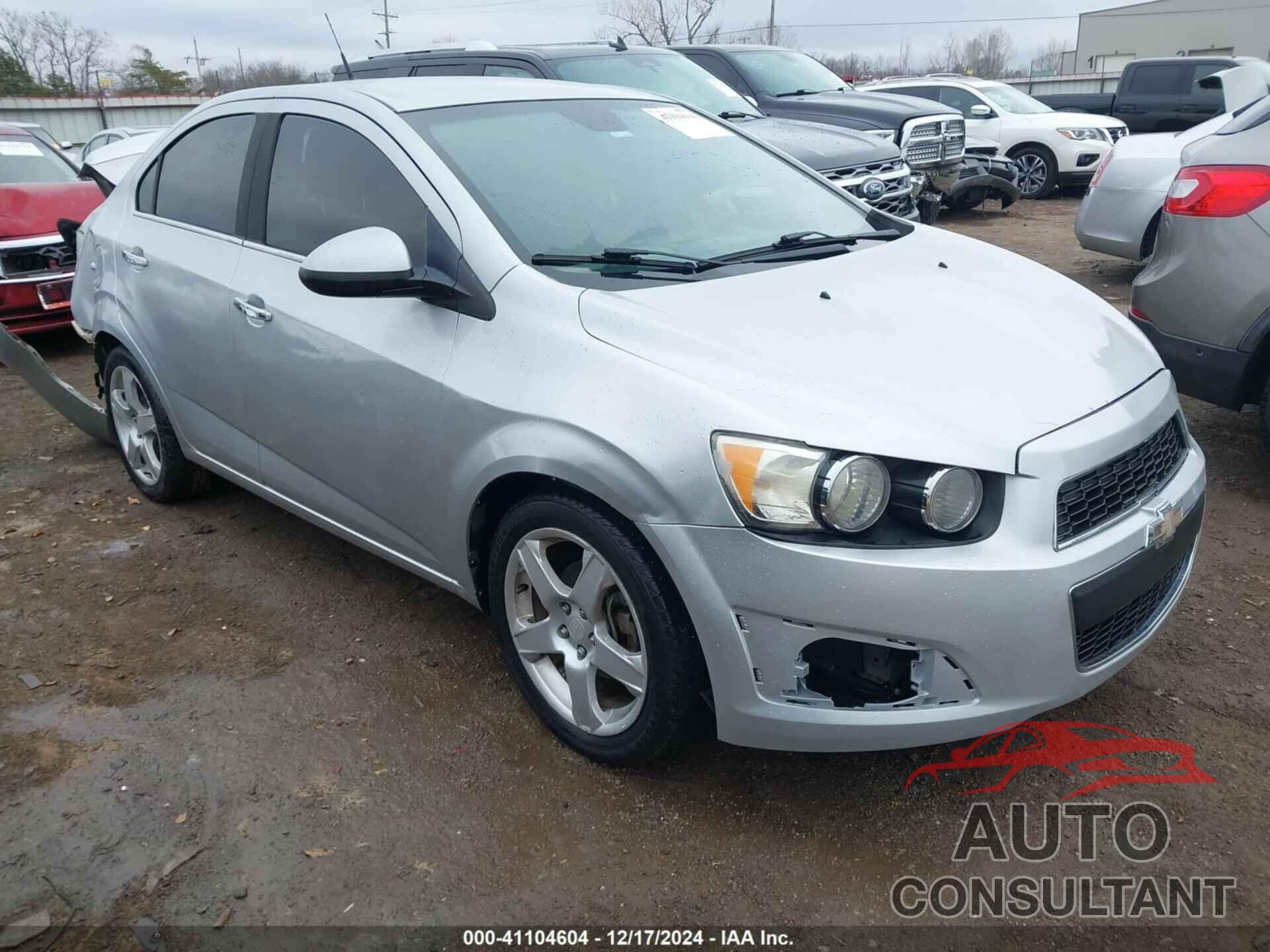CHEVROLET SONIC 2013 - 1G1JE5SH9D4105374