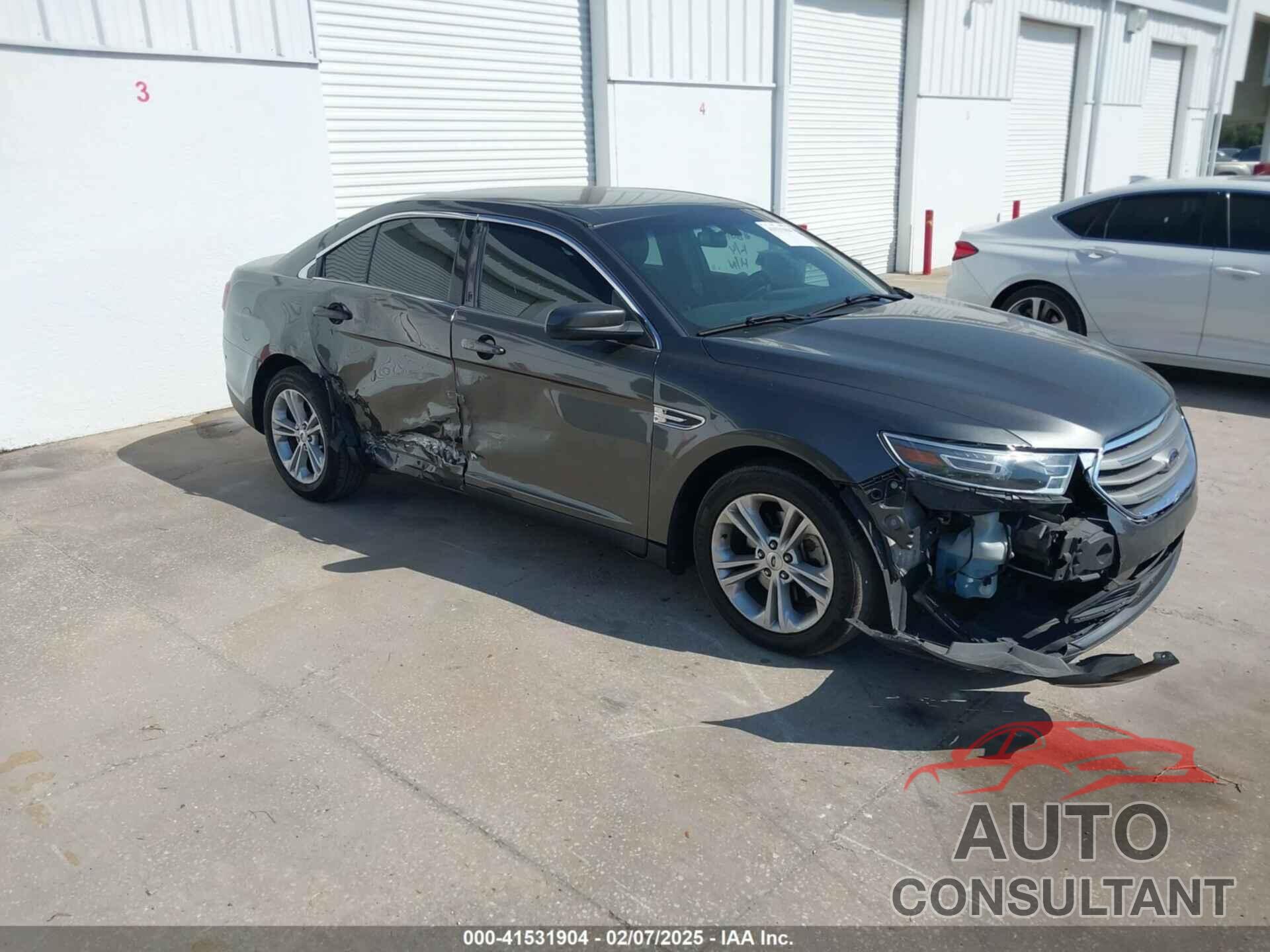 FORD TAURUS 2019 - 1FAHP2E87KG110486