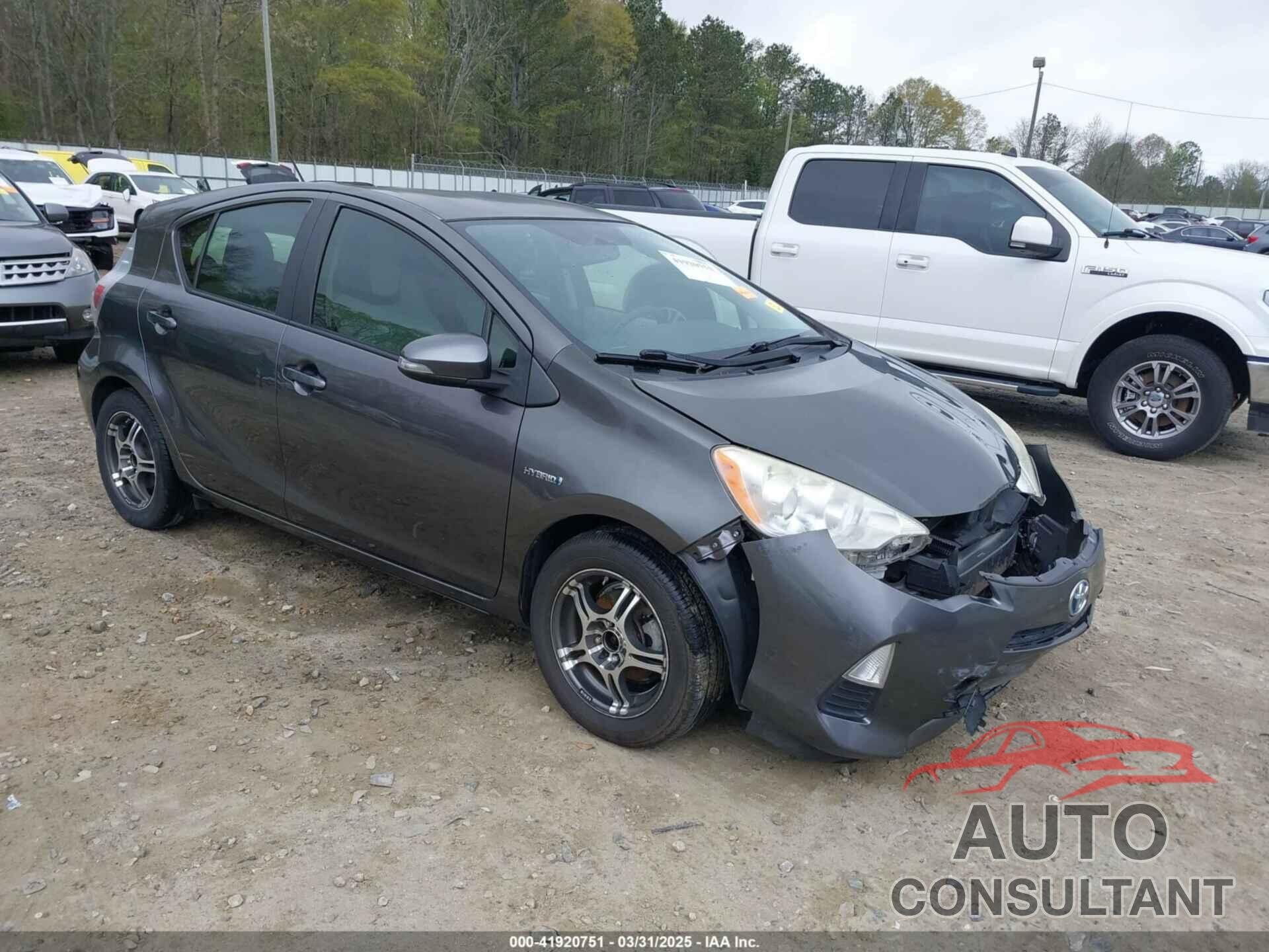 TOYOTA PRIUS C 2013 - JTDKDTB30D1556153