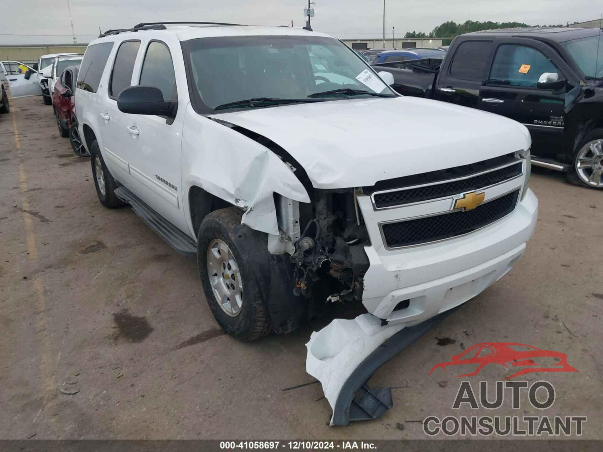 CHEVROLET SUBURBAN 1500 2012 - 1GNSCJE04CR212129