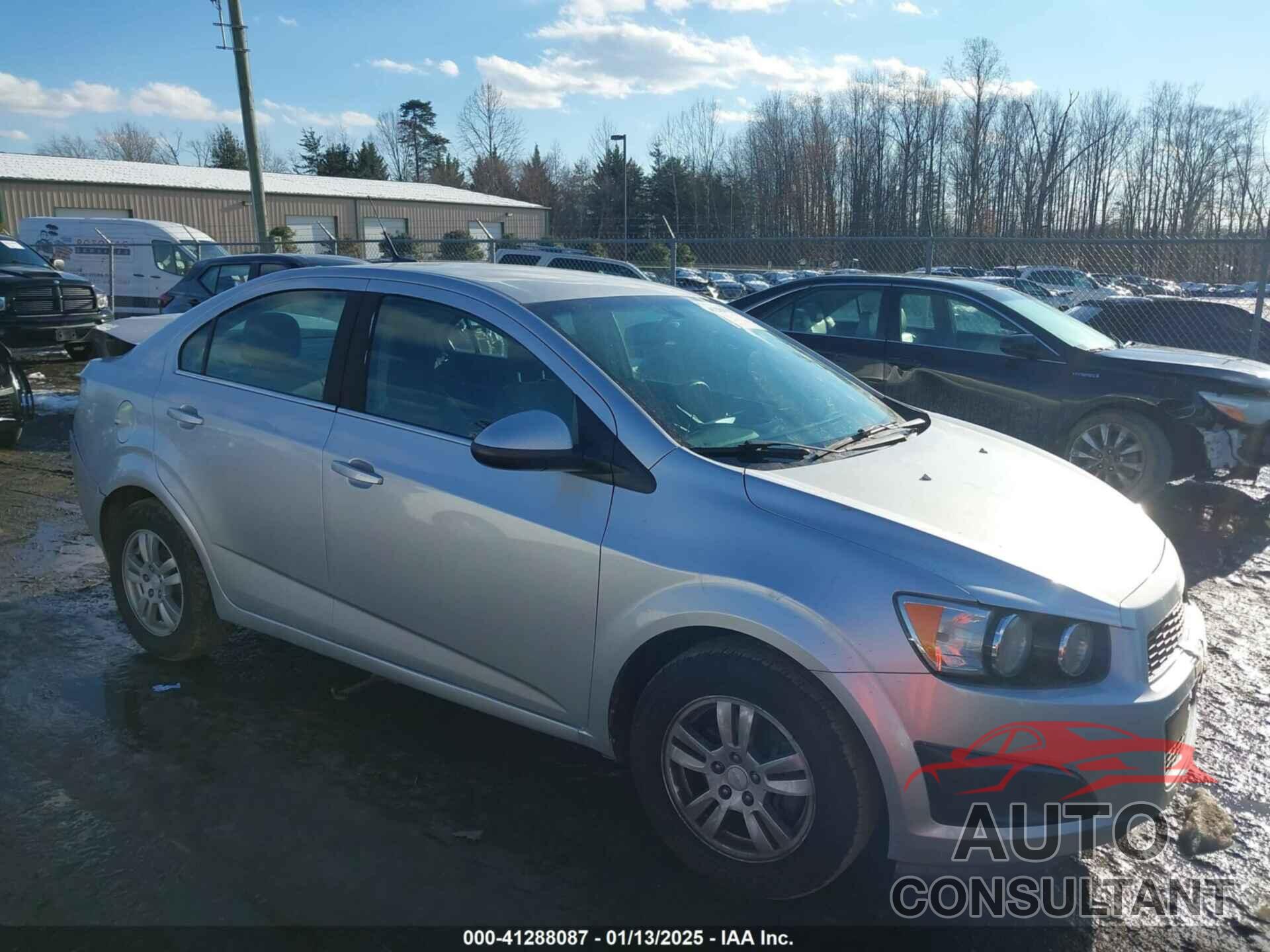 CHEVROLET SONIC 2014 - 1G1JC5SH6E4103024