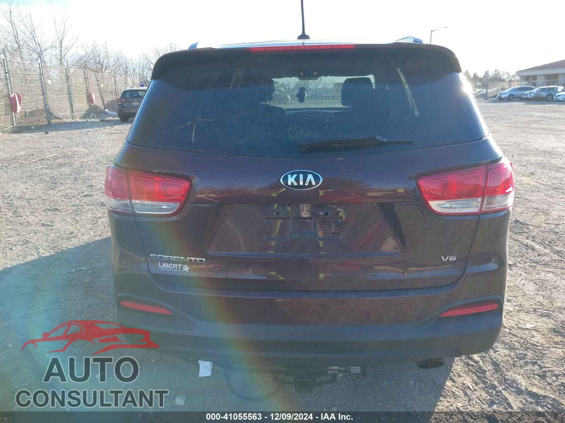 KIA SORENTO 2017 - 5XYPGDA52HG324164