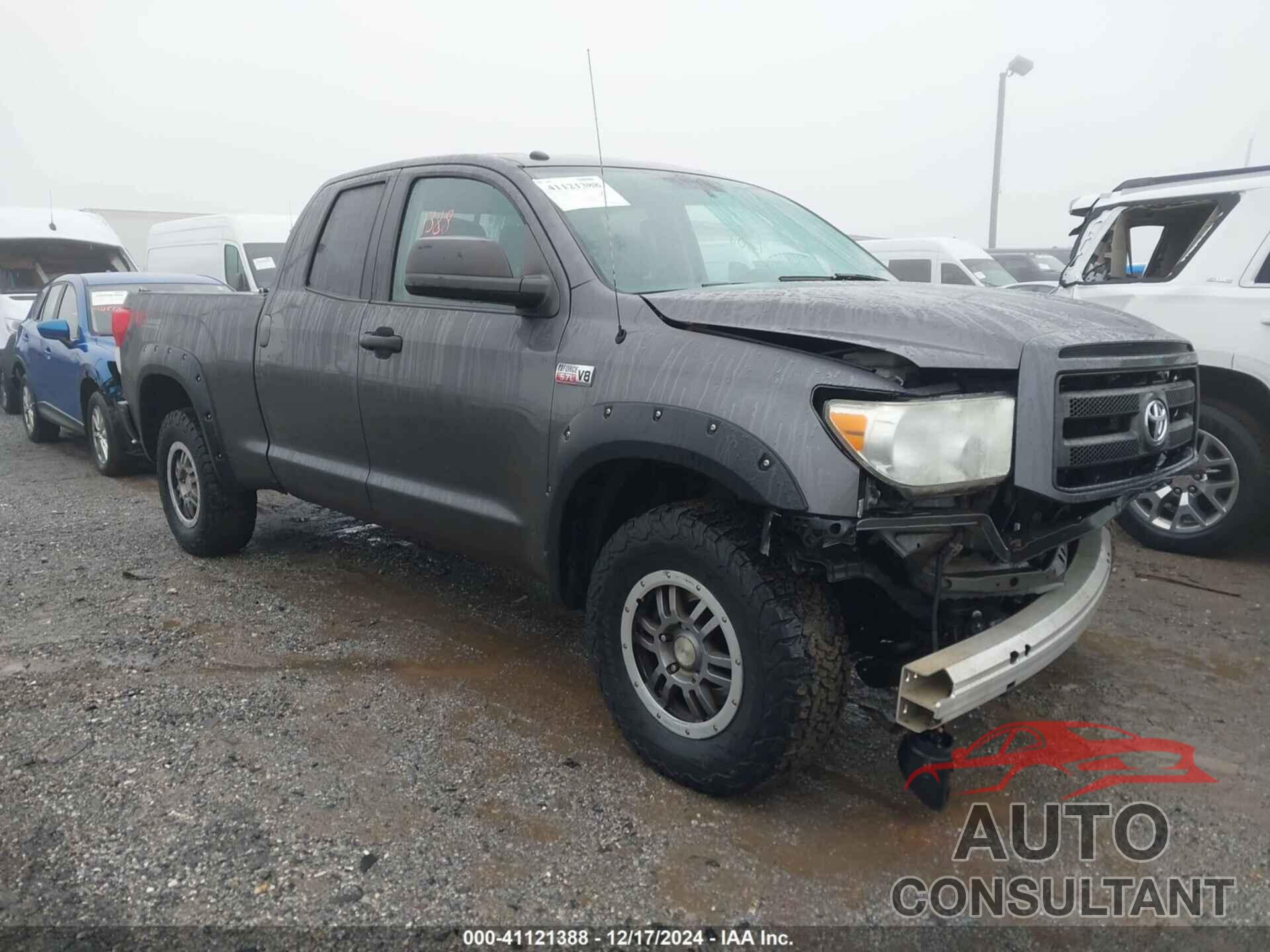 TOYOTA TUNDRA 2013 - 5TFUY5F18DX322101