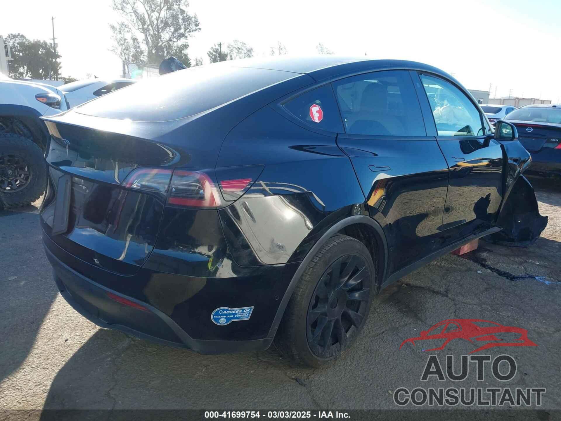 TESLA MODEL Y 2021 - 5YJYGAEE5MF158253