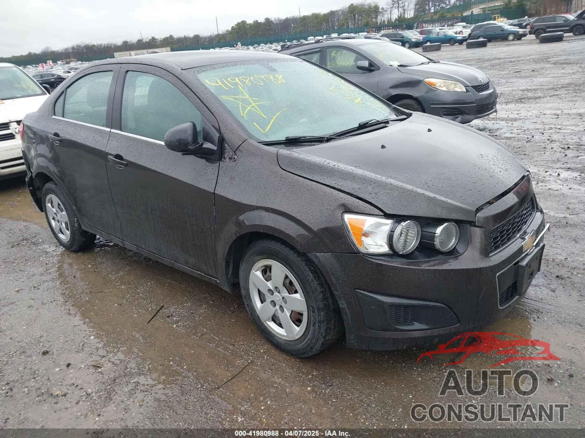 CHEVROLET SONIC 2016 - 1G1JC5SB4G4103831