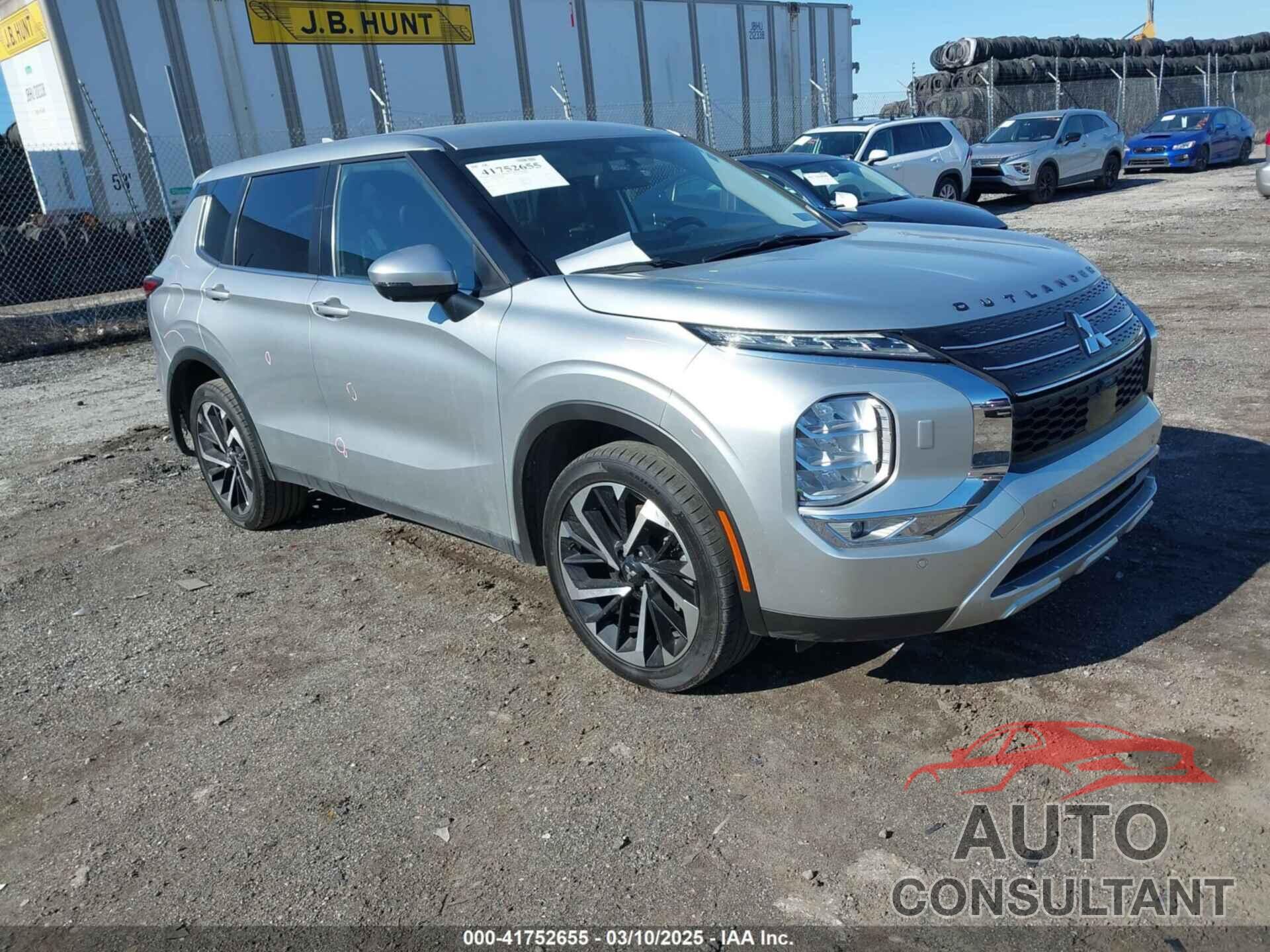 MITSUBISHI OUTLANDER 2022 - JA4J4UA81NZ020789