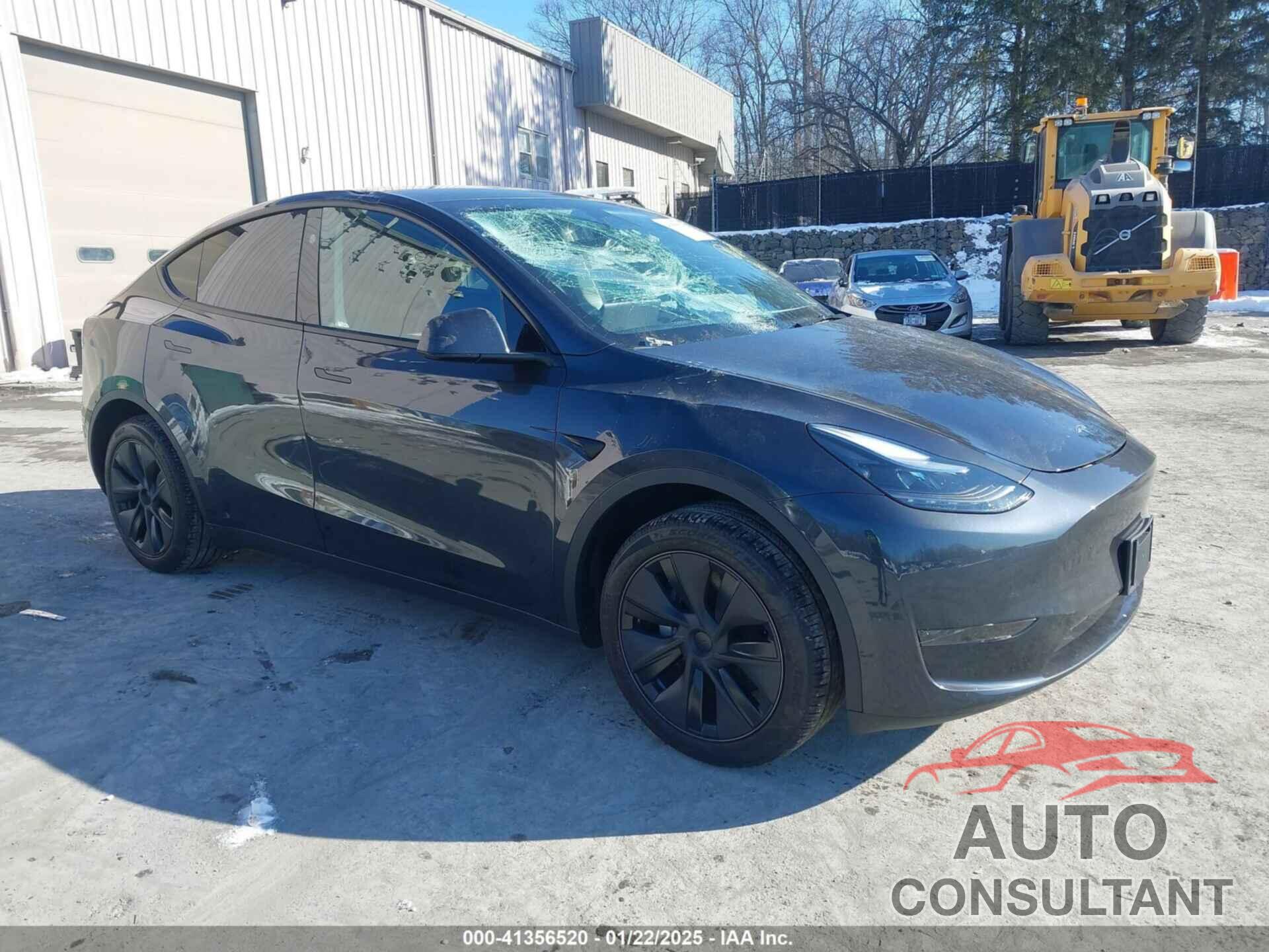 TESLA MODEL Y 2025 - 7SAYGDED0SF256230