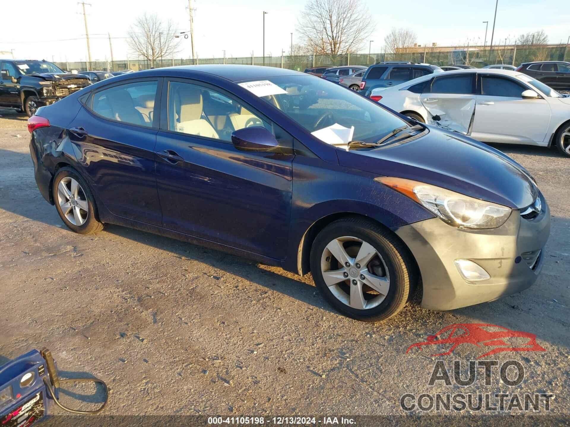 HYUNDAI ELANTRA 2013 - 5NPDH4AE3DH335158