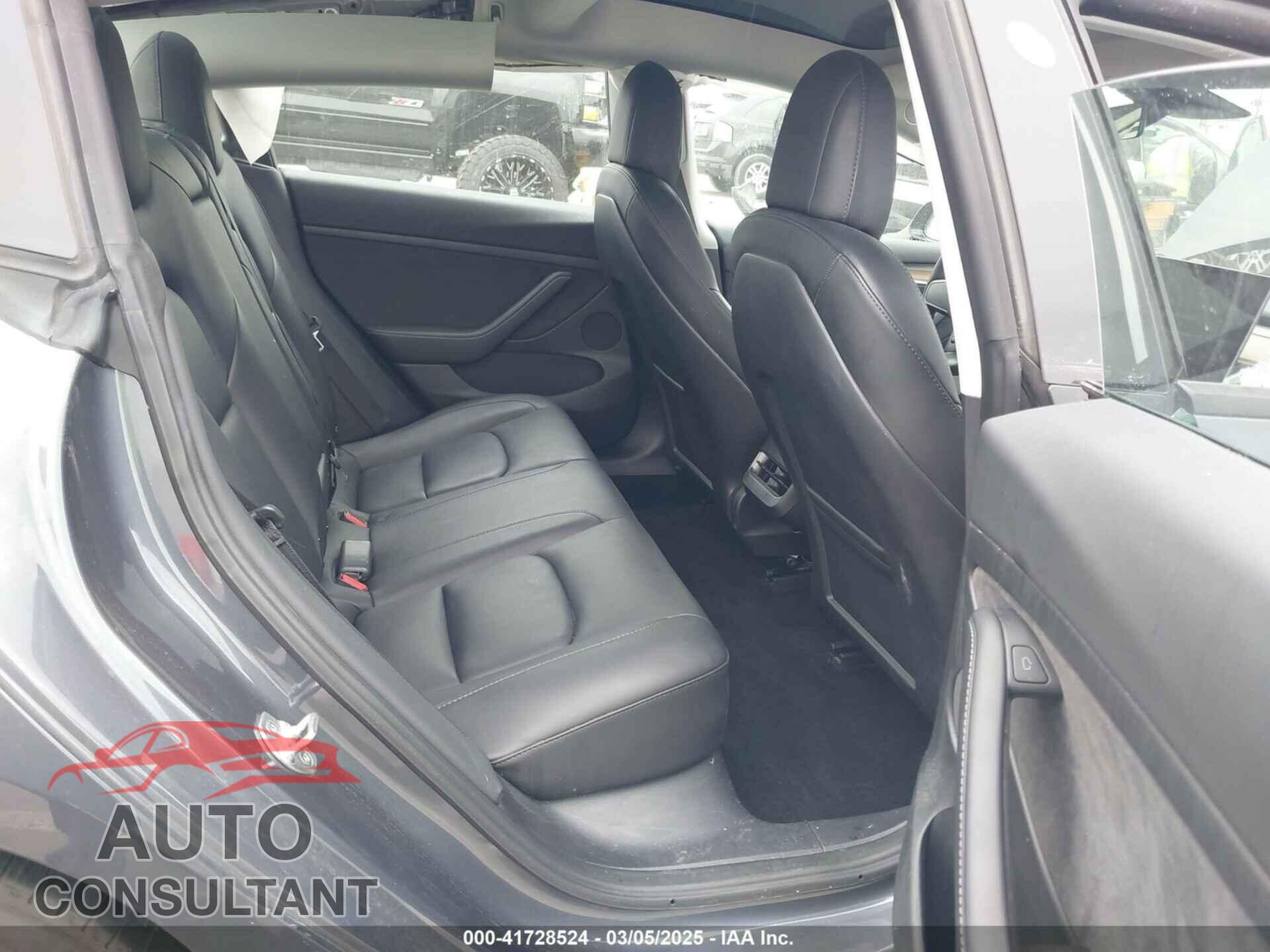 TESLA MODEL 3 2023 - 5YJ3E1EA5PF400492
