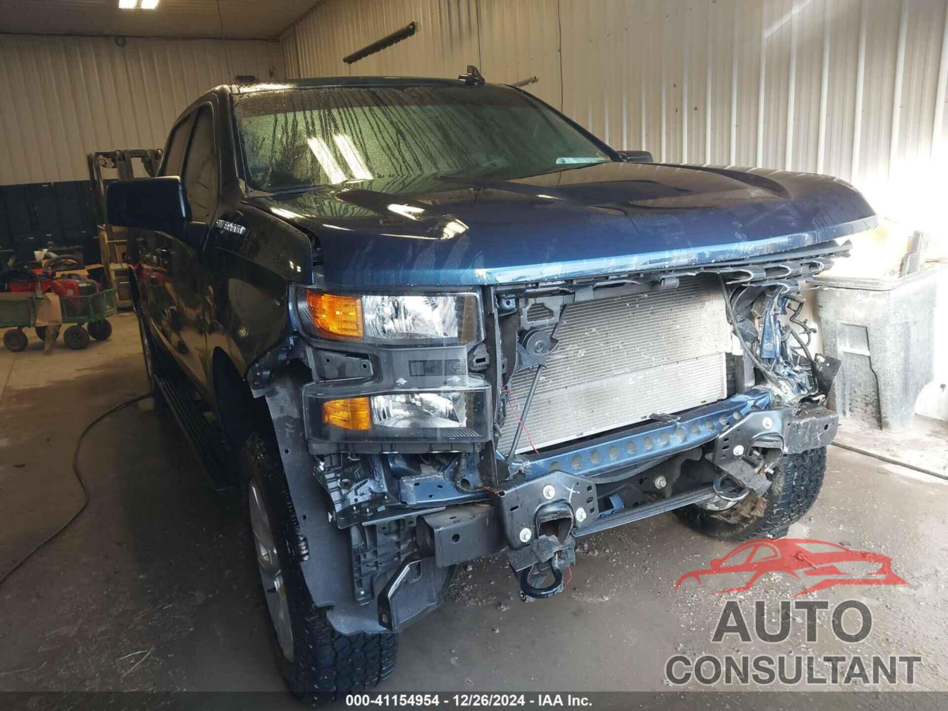 CHEVROLET SILVERADO 1500 2021 - 1GCPYBEH8MZ117005