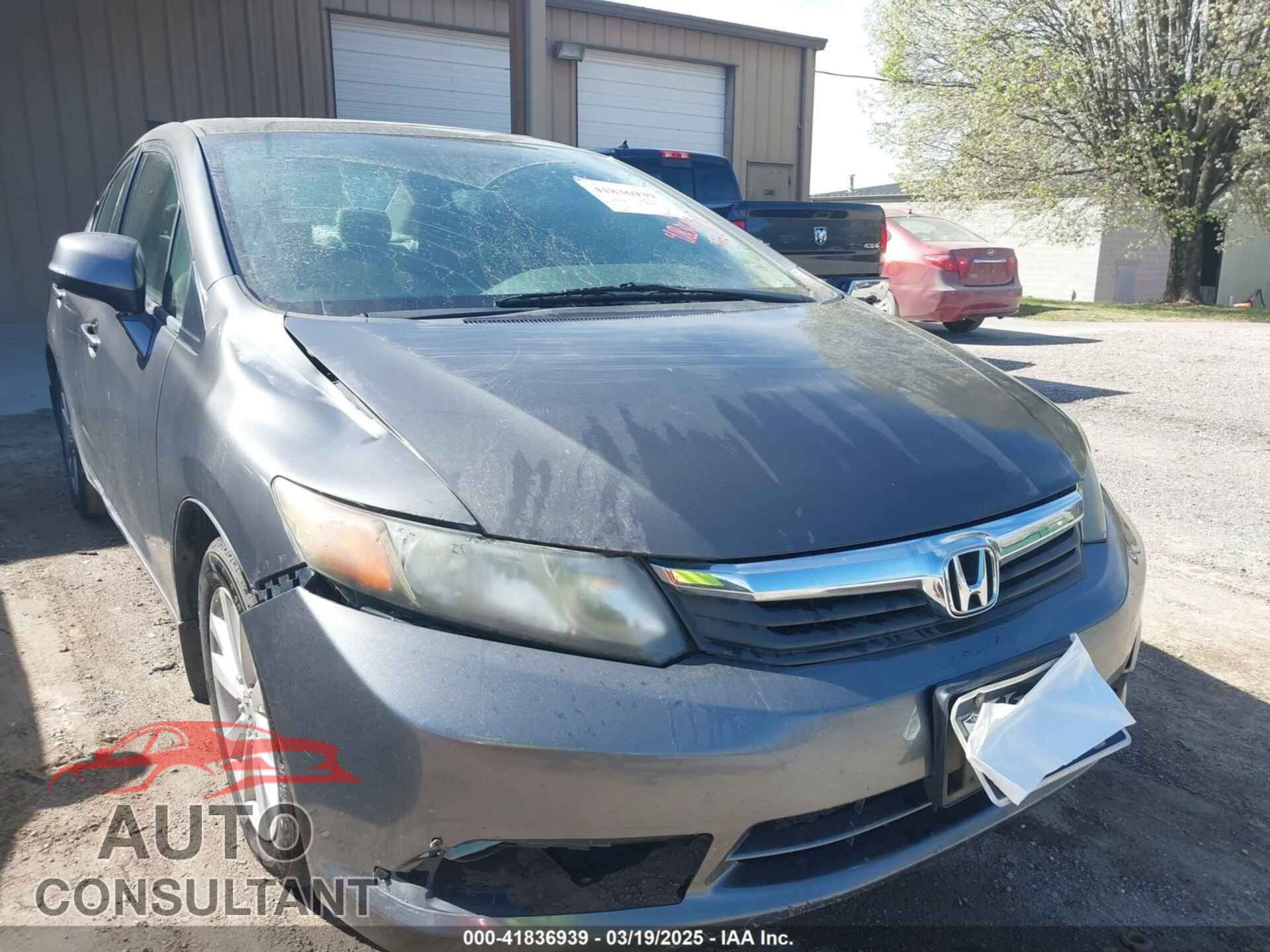 HONDA CIVIC 2012 - 2HGFB2F98CH577365