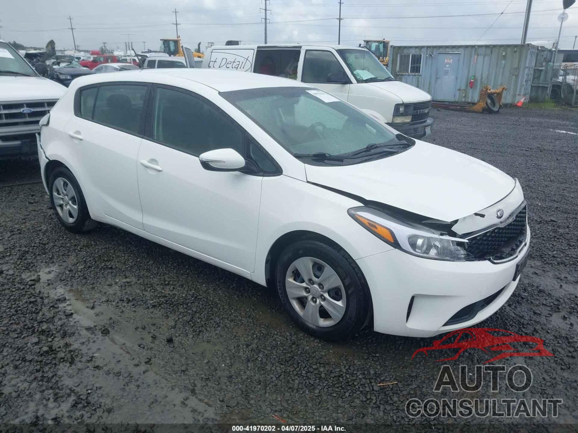 KIA FORTE 2018 - KNAFK5A86J5773353