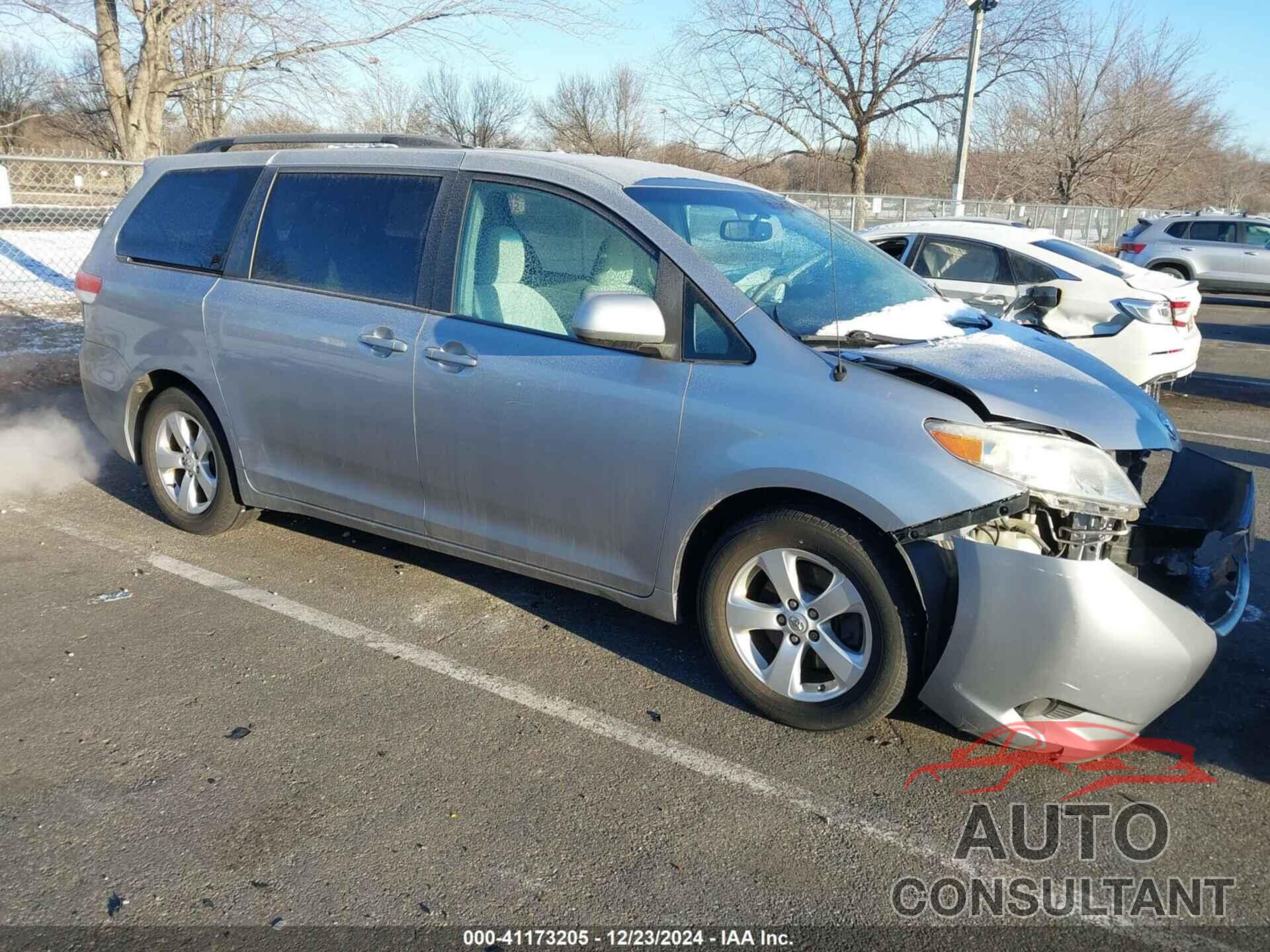 TOYOTA SIENNA 2011 - 5TDKK3DC8BS118788