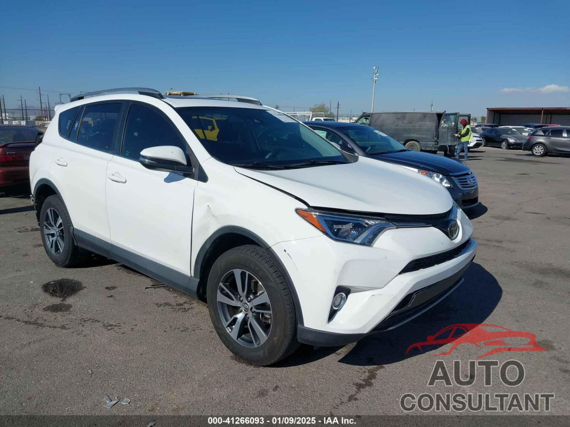 TOYOTA RAV4 2018 - 2T3RFREV5JW855403