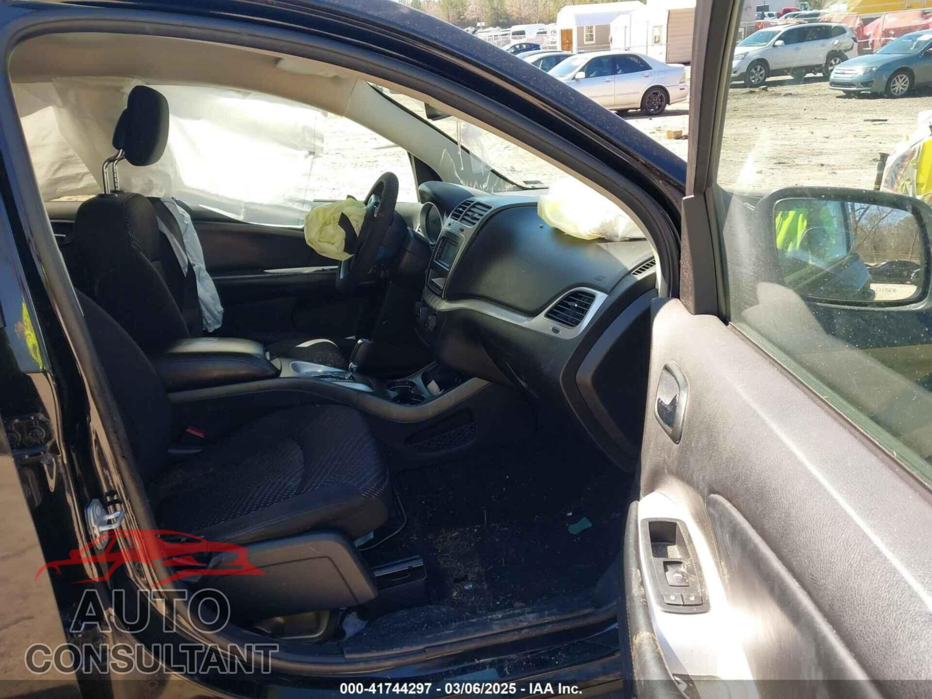 DODGE JOURNEY 2015 - 3C4PDCBB4FT587771