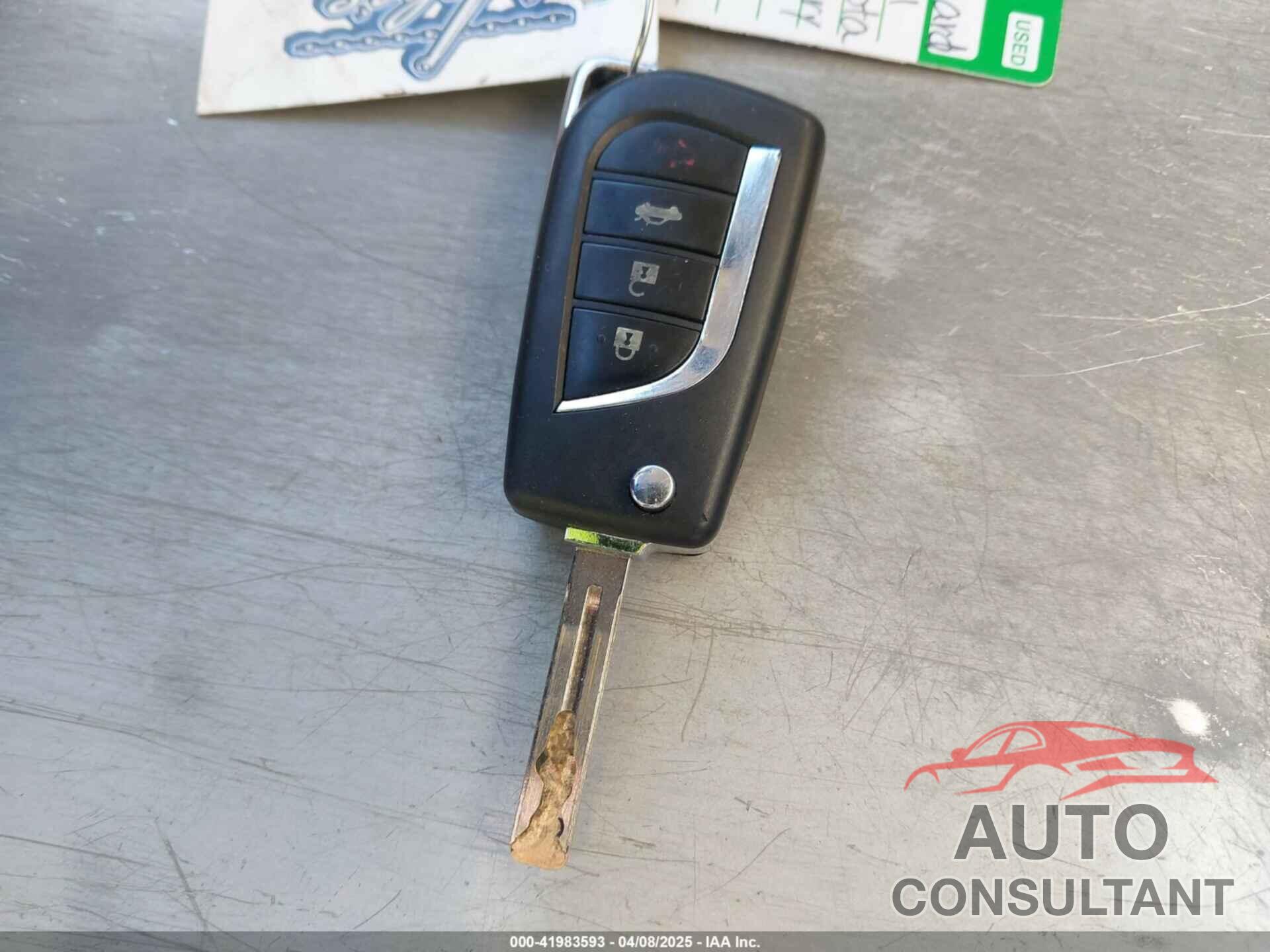 TOYOTA CAMRY 2021 - 4T1C11AK3MU443057