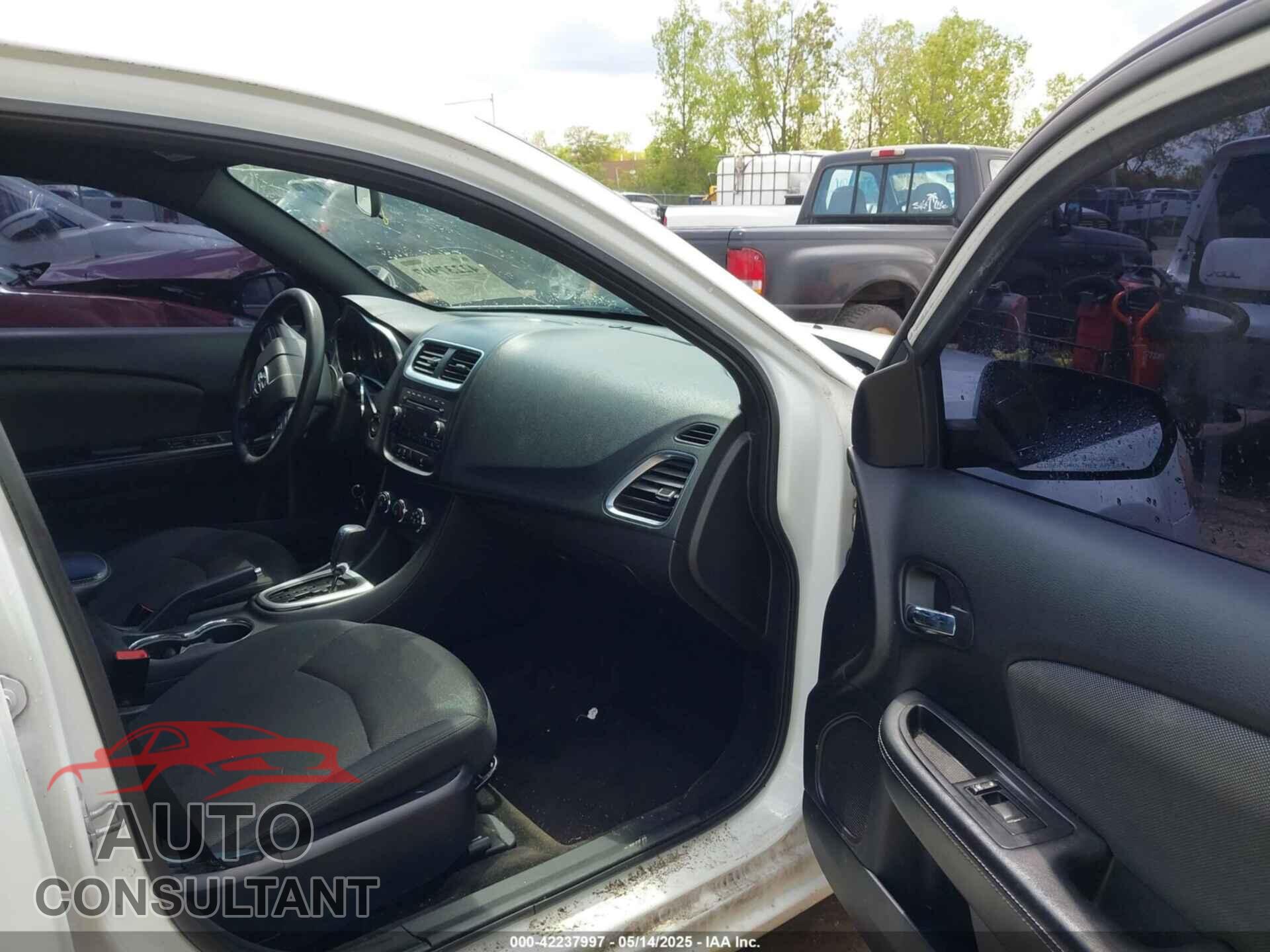 DODGE AVENGER 2011 - 1B3BD4FBXBN558720