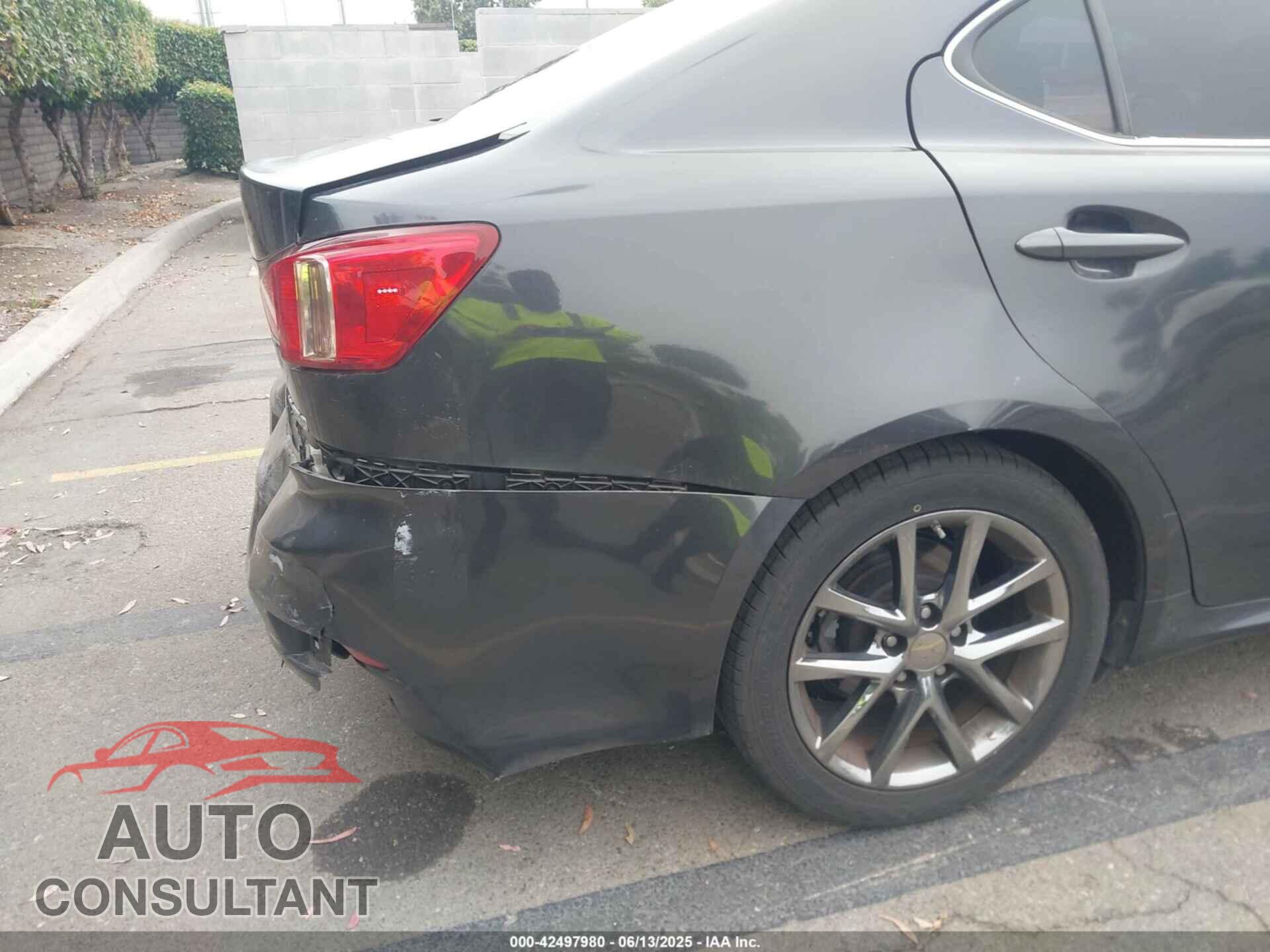 LEXUS IS 250 2011 - JTHBF5C20B5132424