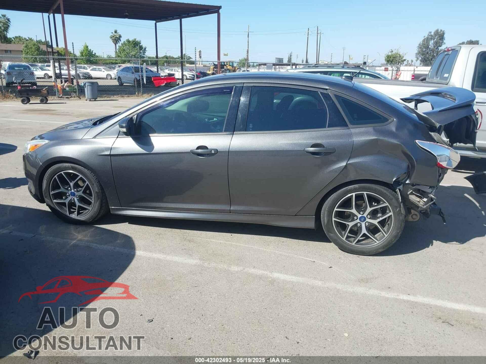 FORD FOCUS 2016 - 1FADP3F28GL282667