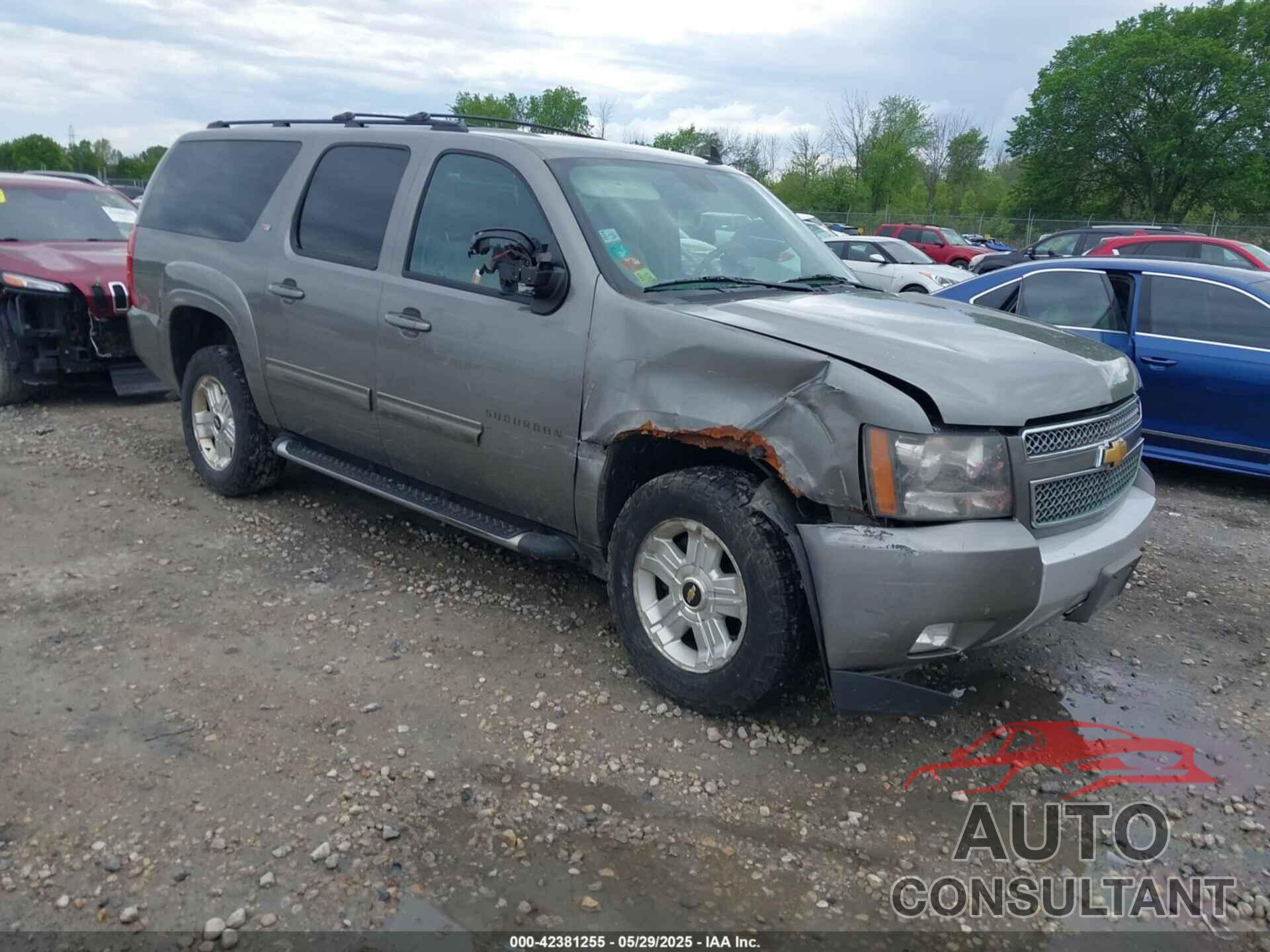 CHEVROLET SUBURBAN 1500 2012 - 1GNSKJE76CR242281