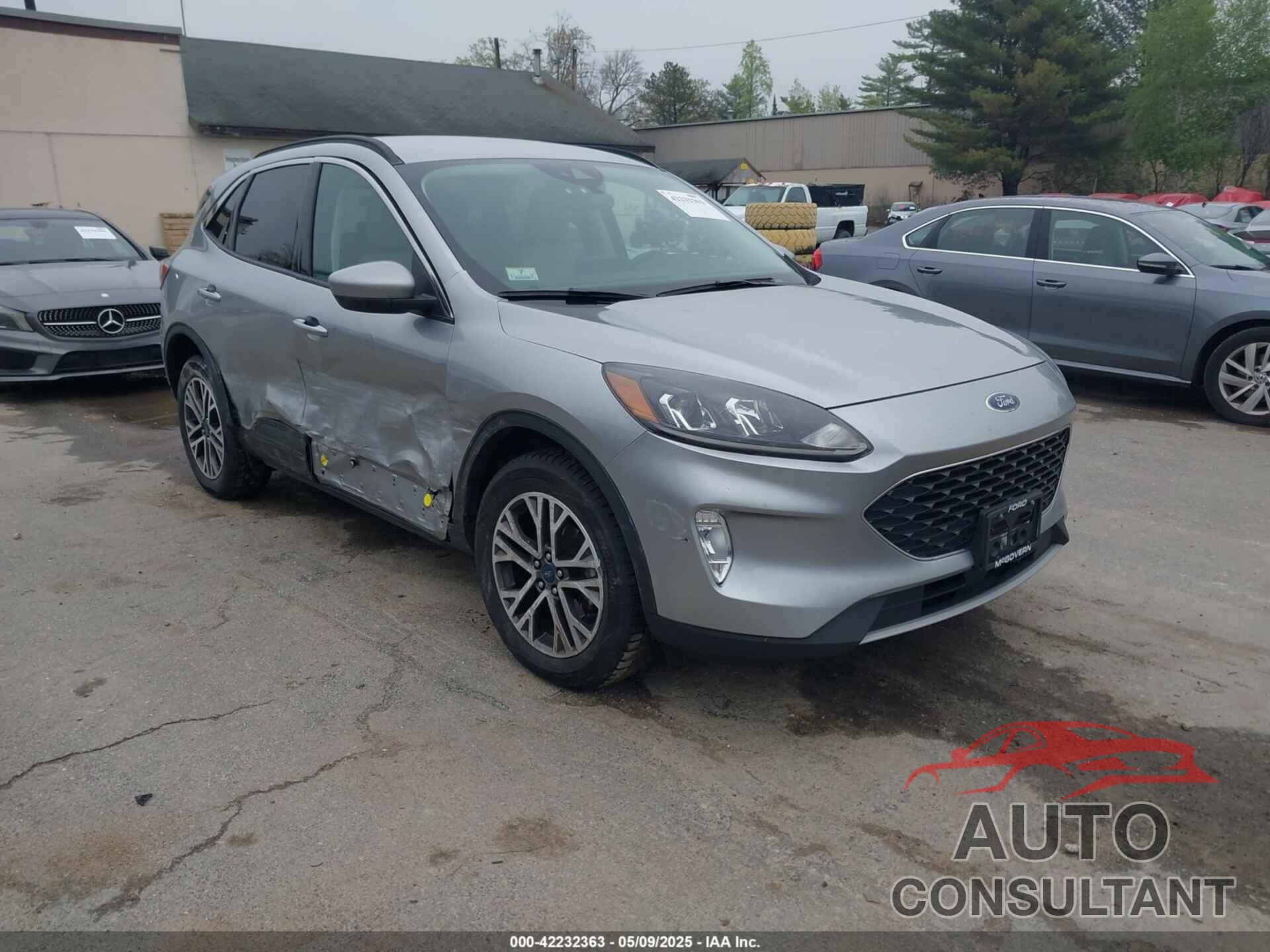 FORD ESCAPE 2021 - 1FMCU9H61MUA02574