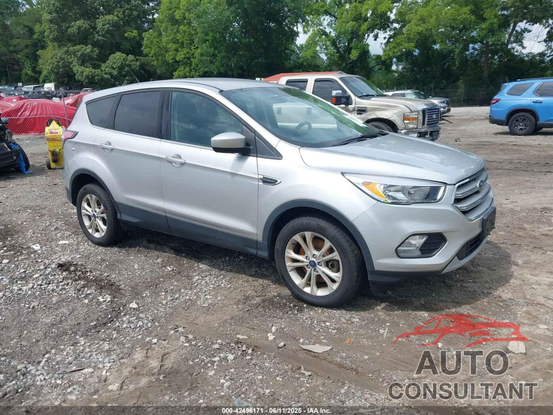 FORD ESCAPE 2017 - 1FMCU9GD3HUA74463