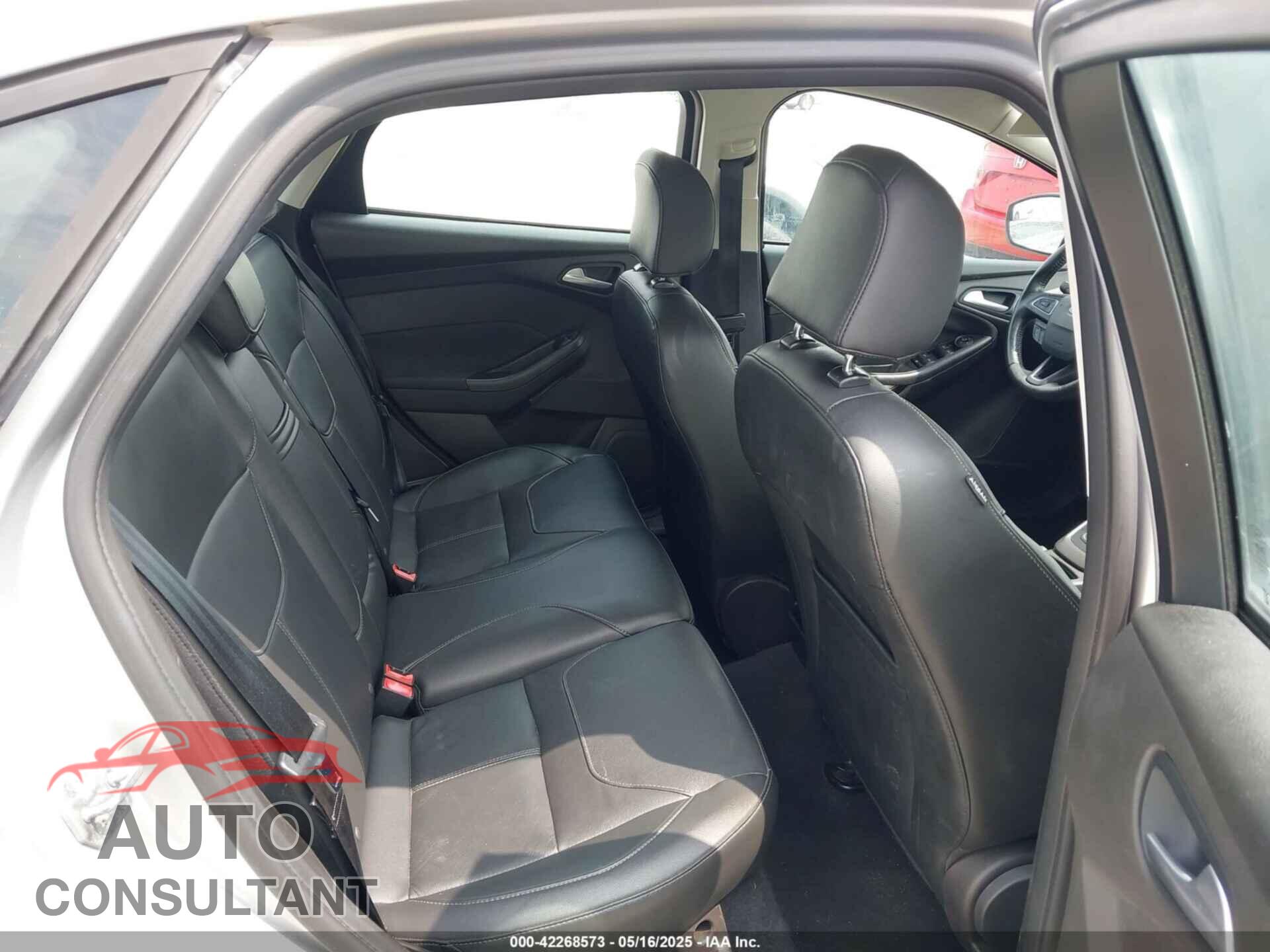 FORD FOCUS 2016 - 1FADP3F24GL295366