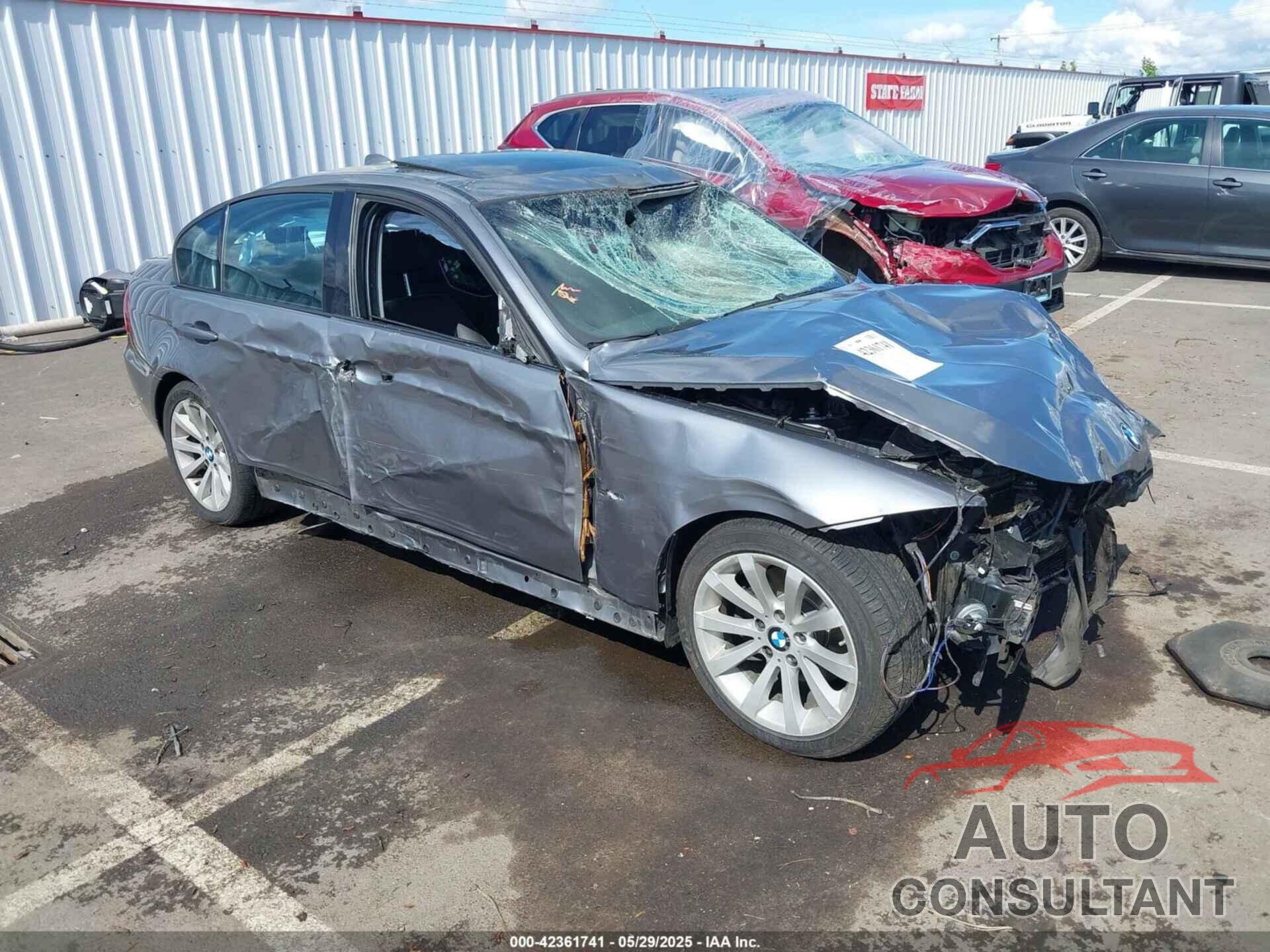 BMW 328I 2009 - WBAPH57599NL76702