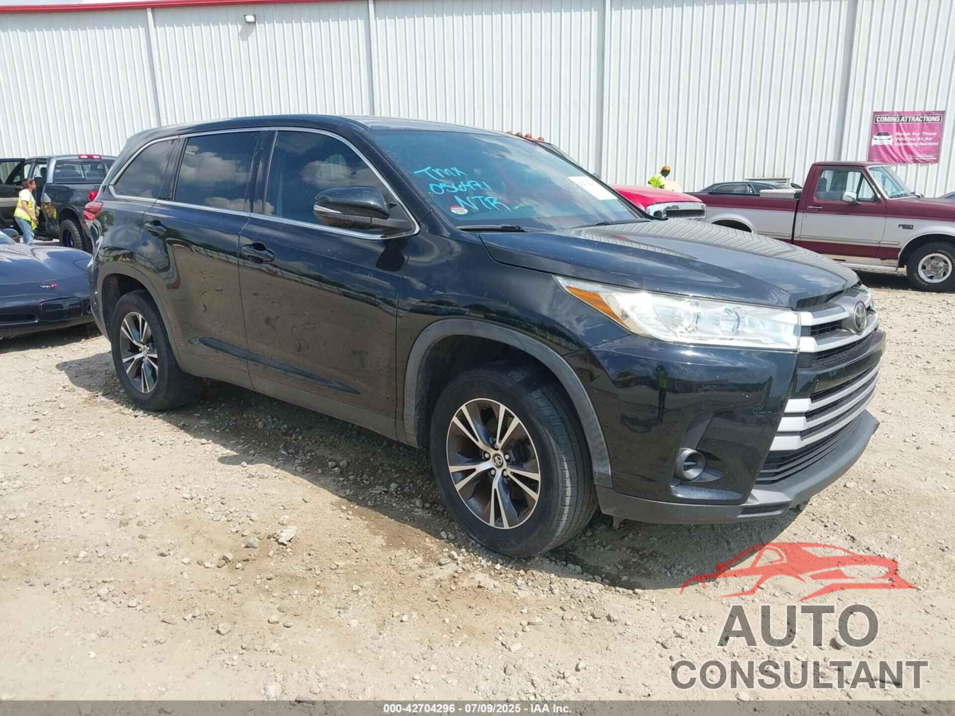 TOYOTA HIGHLANDER 2019 - 5TDZARFH1KS056471