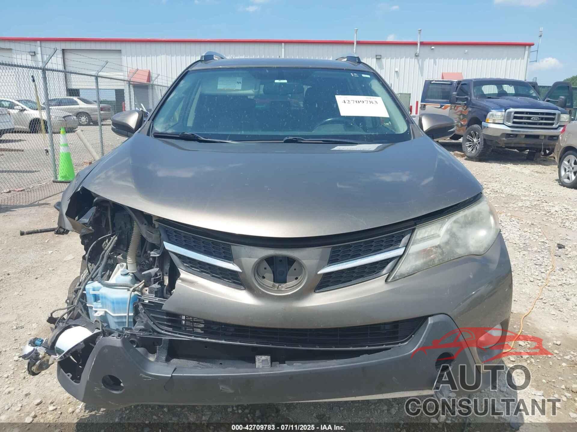 TOYOTA RAV4 2015 - JTMDFREV8FD107730