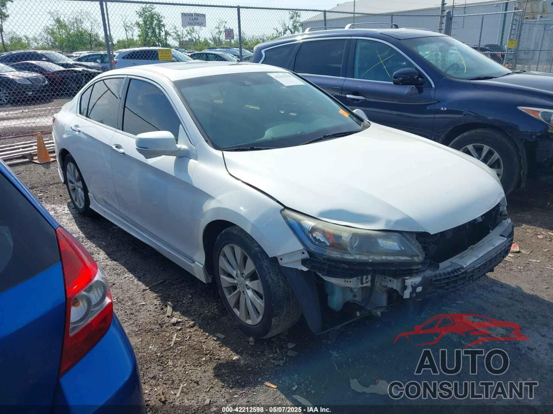HONDA ACCORD 2013 - 1HGCR3F82DA047825