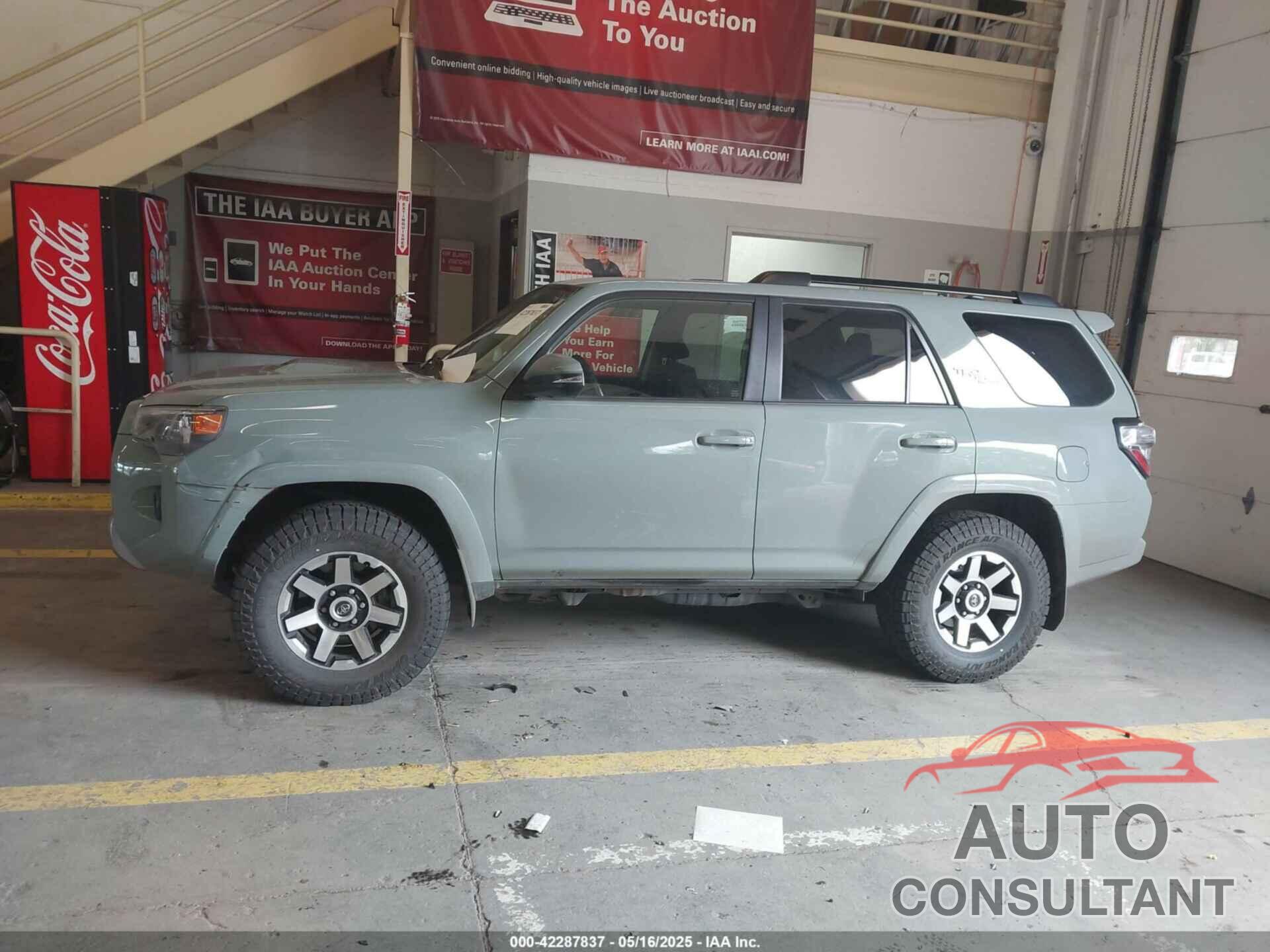 TOYOTA 4RUNNER 2023 - JTERU5JR5P6200817