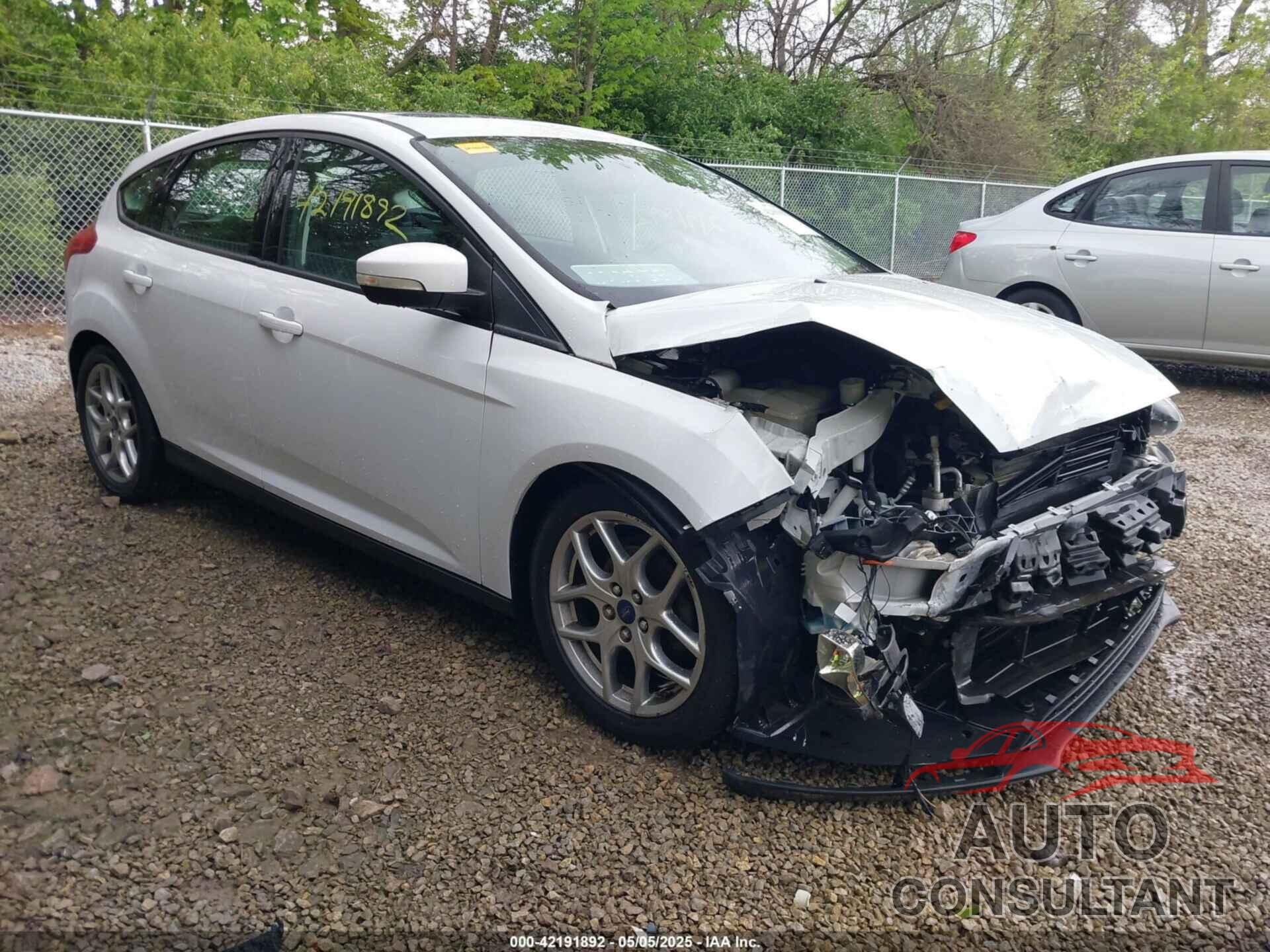 FORD FOCUS 2015 - 1FADP3K28FL379307