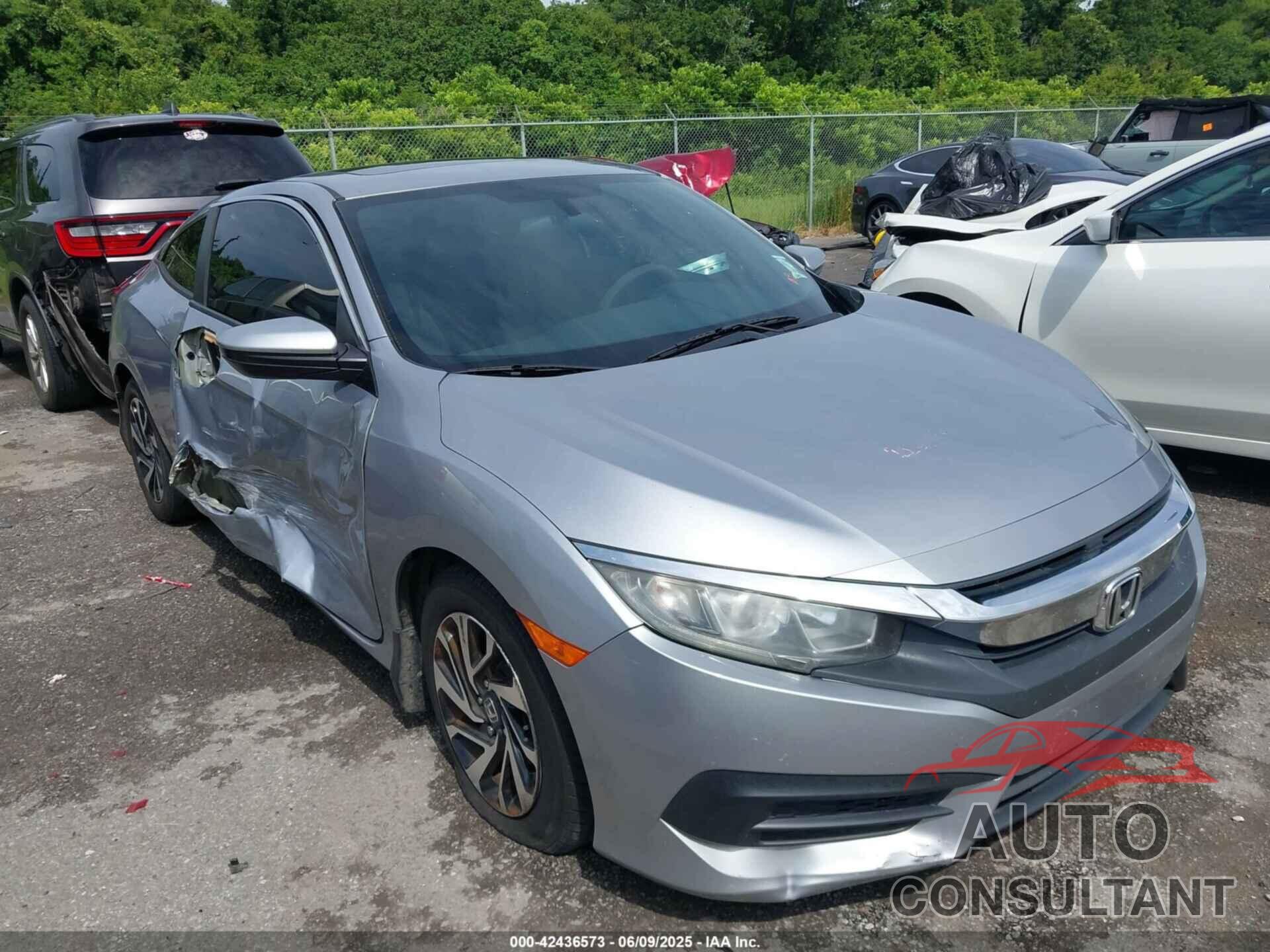 HONDA CIVIC 2018 - 2HGFC4B09JH303301