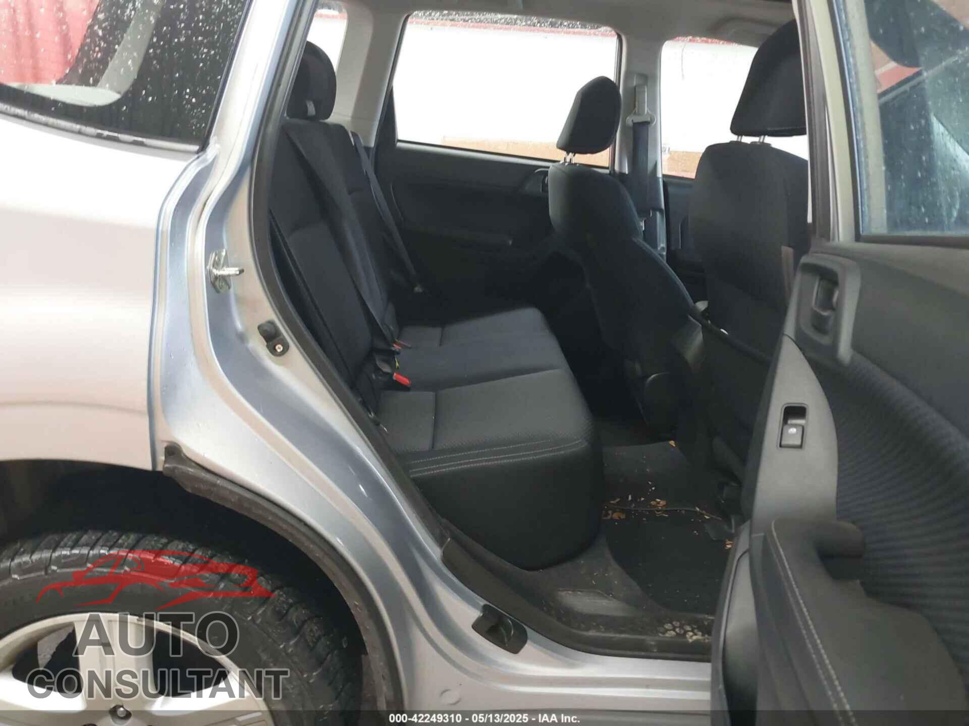 SUBARU FORESTER 2017 - JF2SJAACXHG557085