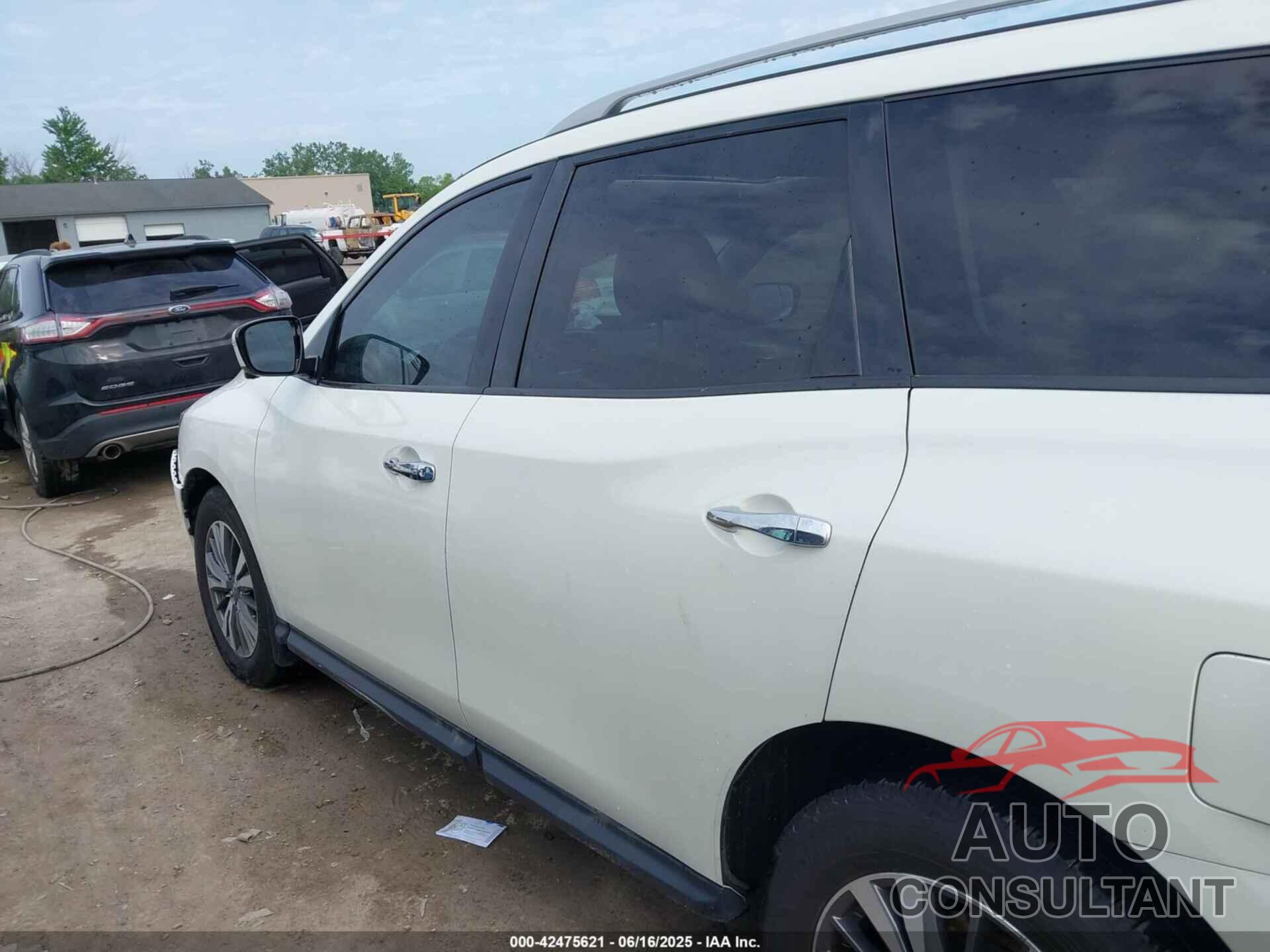 NISSAN PATHFINDER 2017 - 5N1DR2MM9HC642769