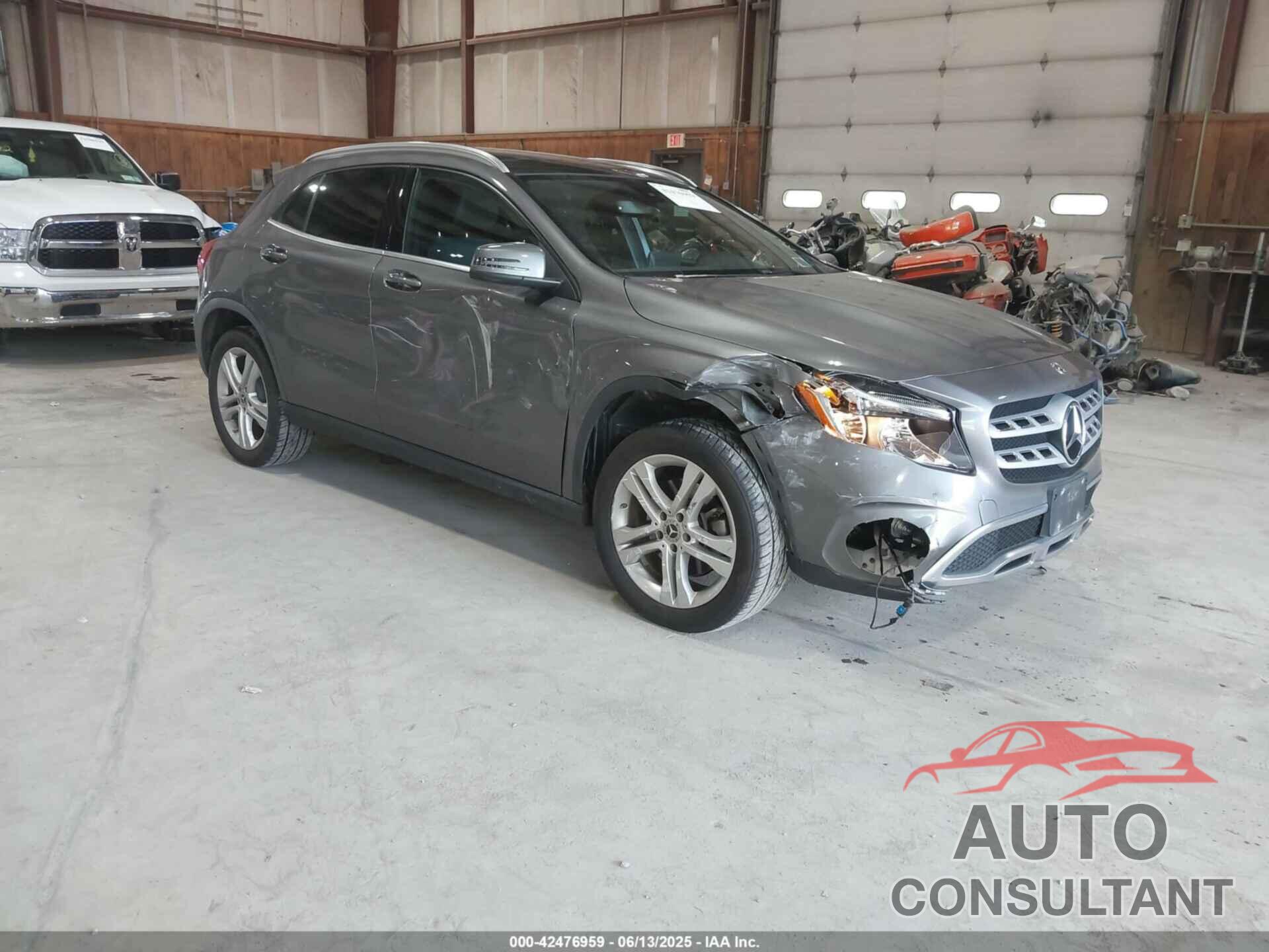MERCEDES-BENZ GLA 250 2018 - WDCTG4GB6JJ512410