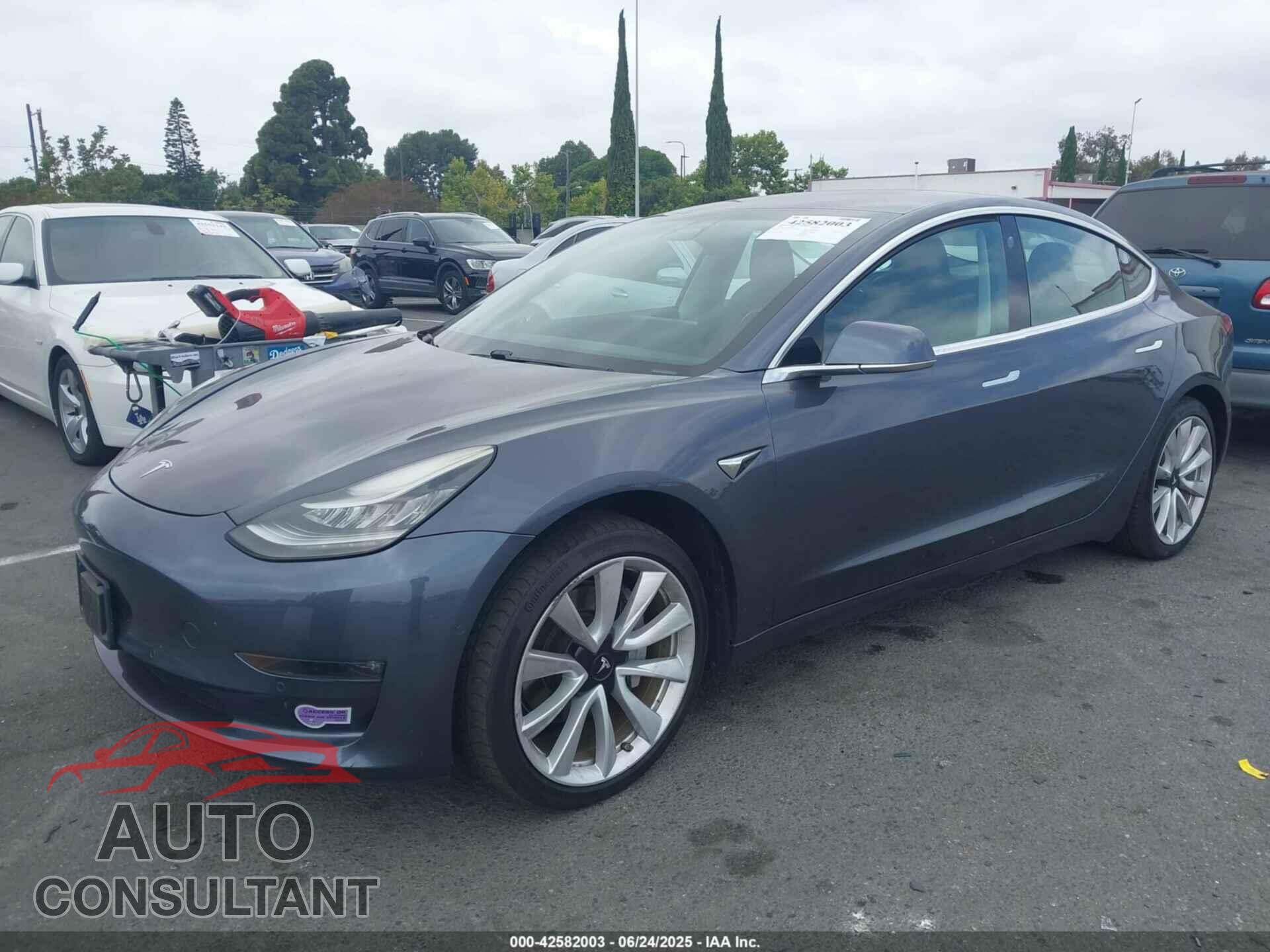TESLA MODEL 3 2018 - 5YJ3E1EA8JF023745