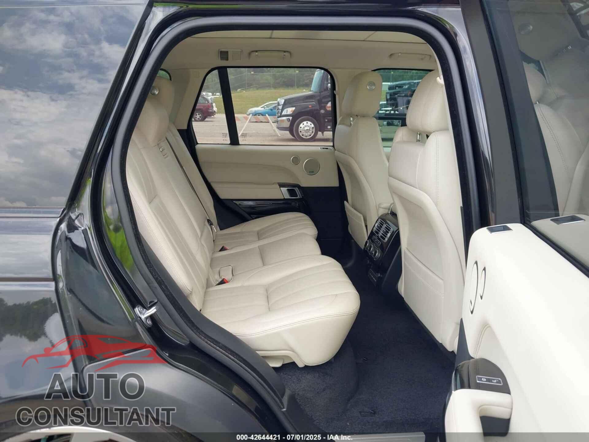 LAND ROVER RANGE ROVER 2017 - SALGS2FV0HA325883