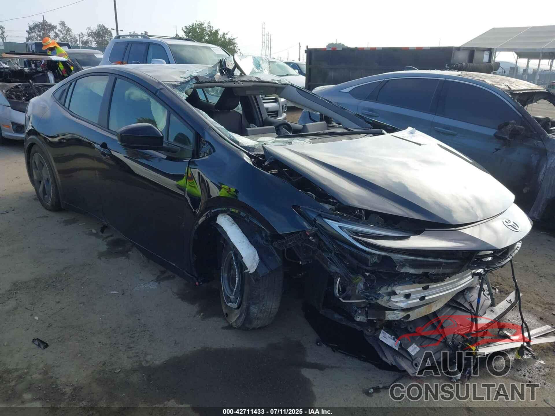 TOYOTA PRIUS 2024 - JTDACAAU1R3043664