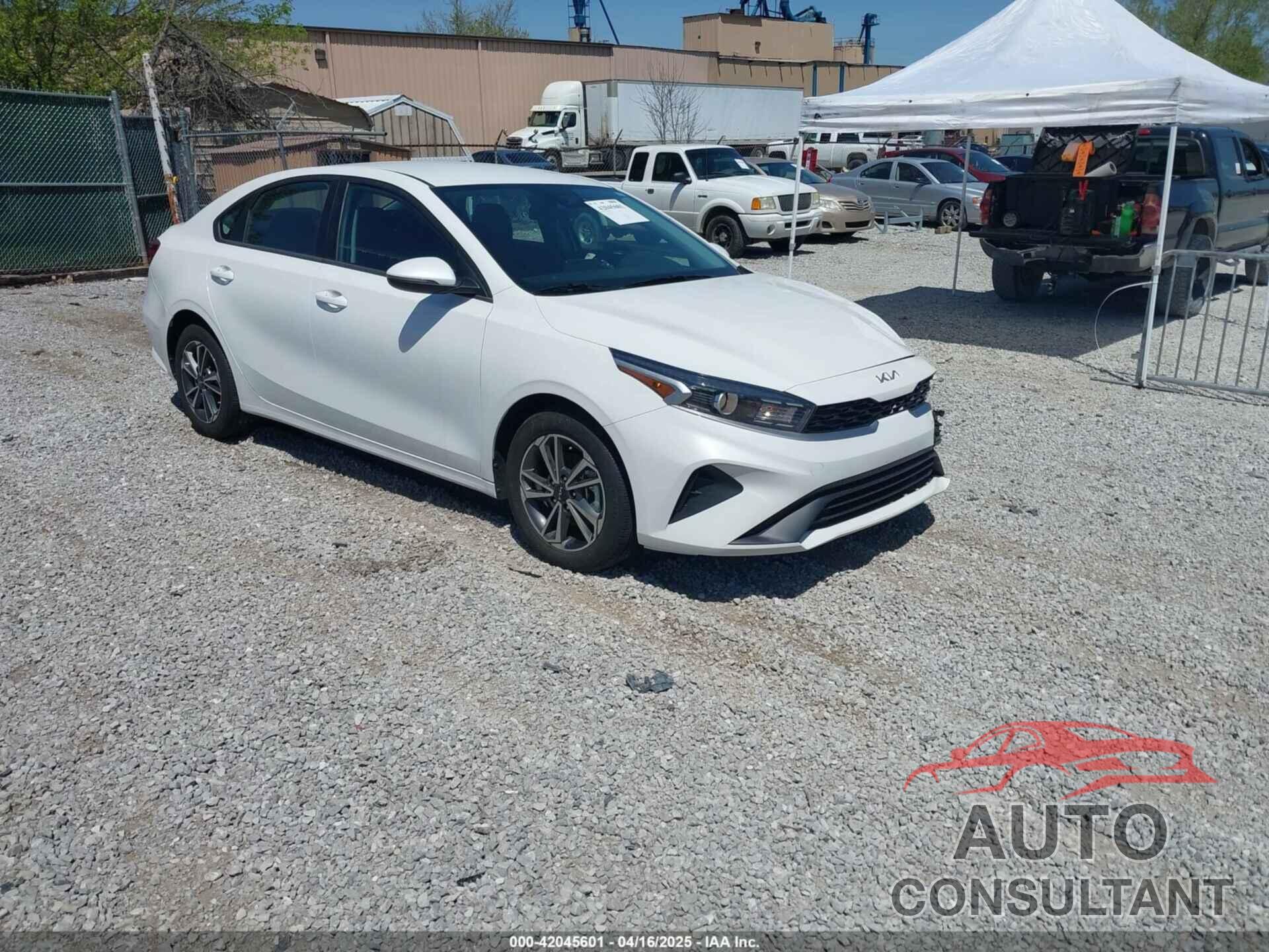 KIA FORTE 2023 - 3KPF24AD0PE636447